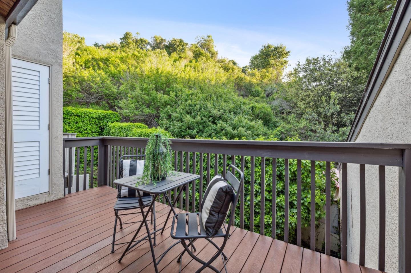 2327 Ticonderoga DR