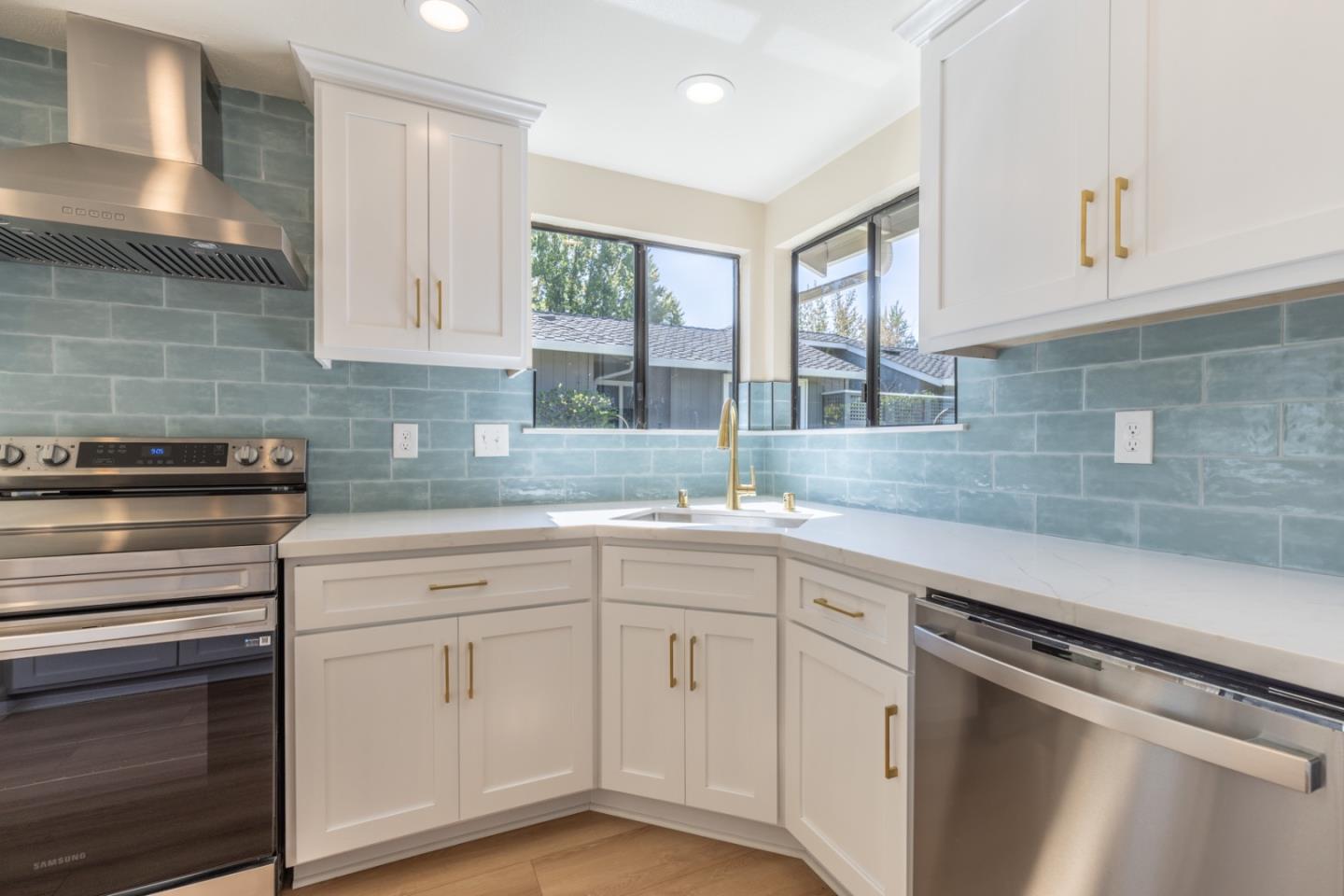 2128 Presidio Court