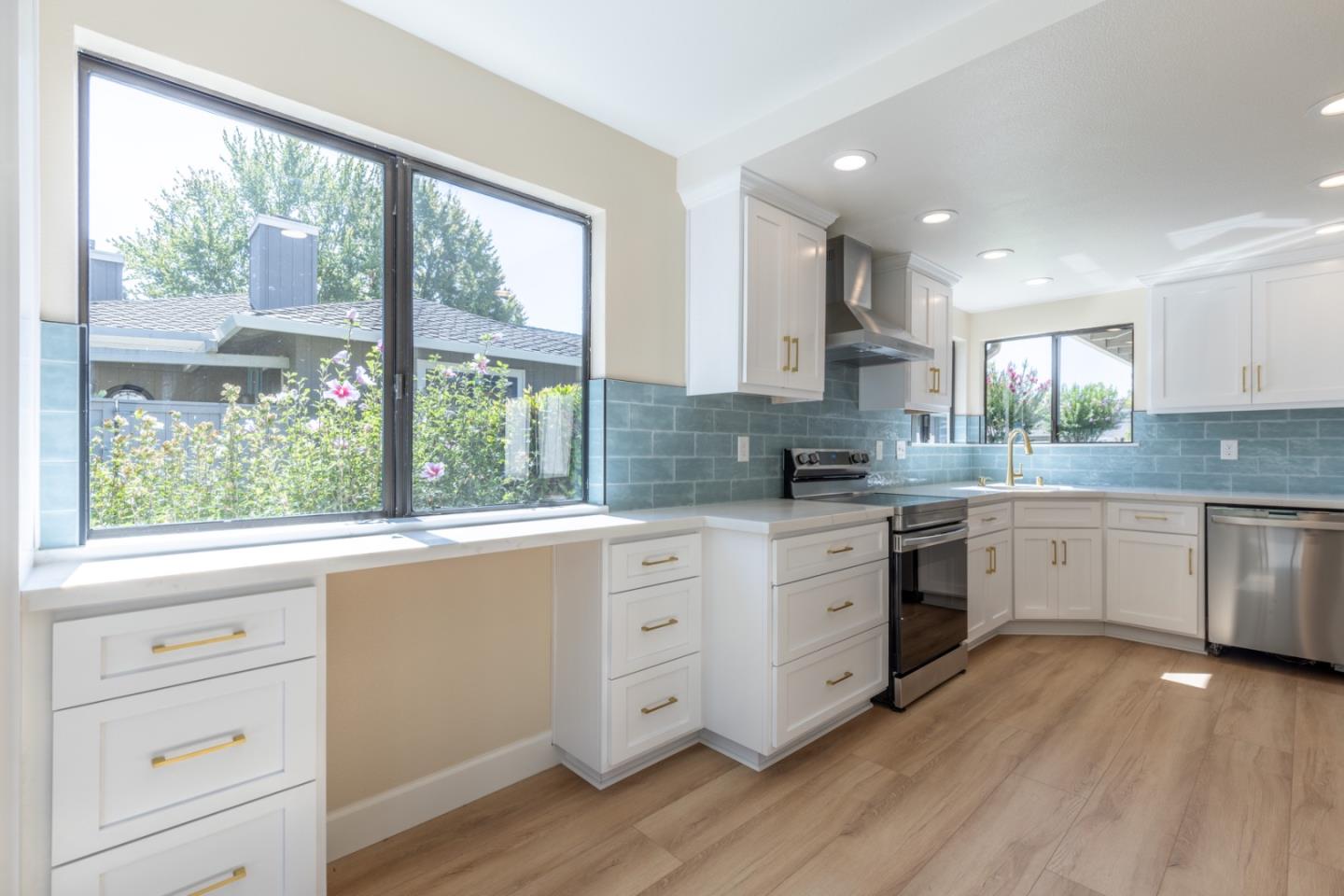 2128 Presidio Court