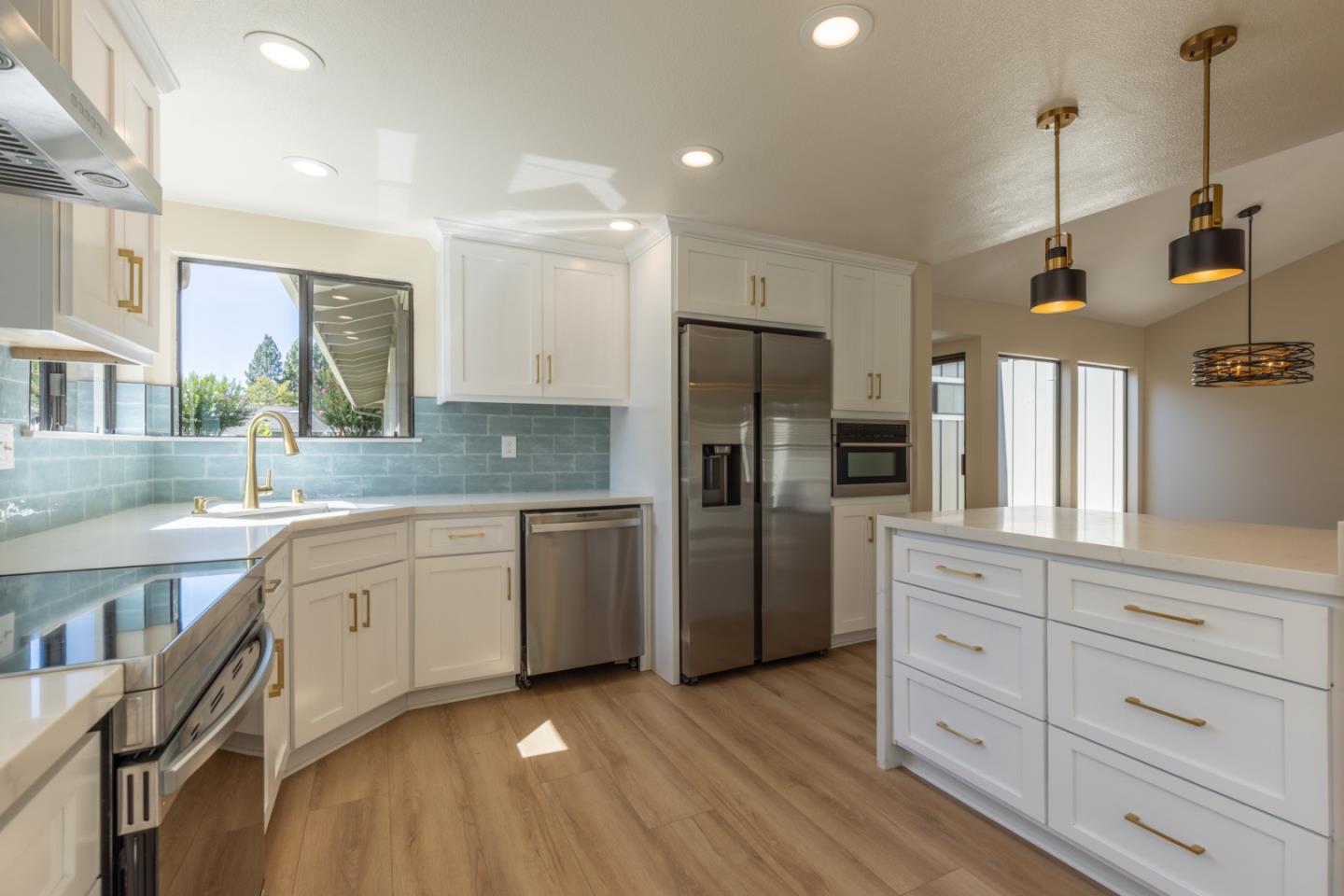 2128 Presidio Court