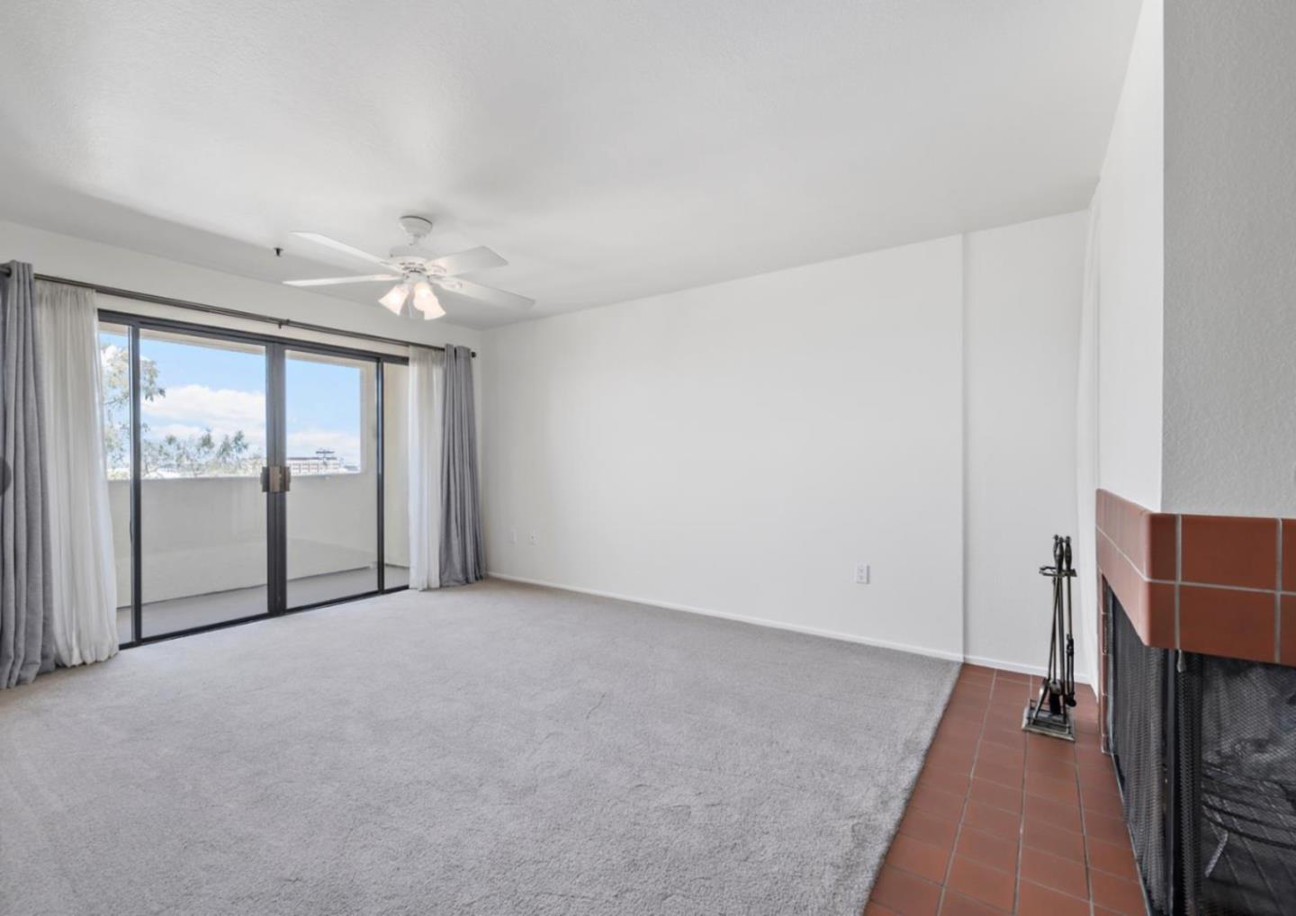 1 Laurel Street 202