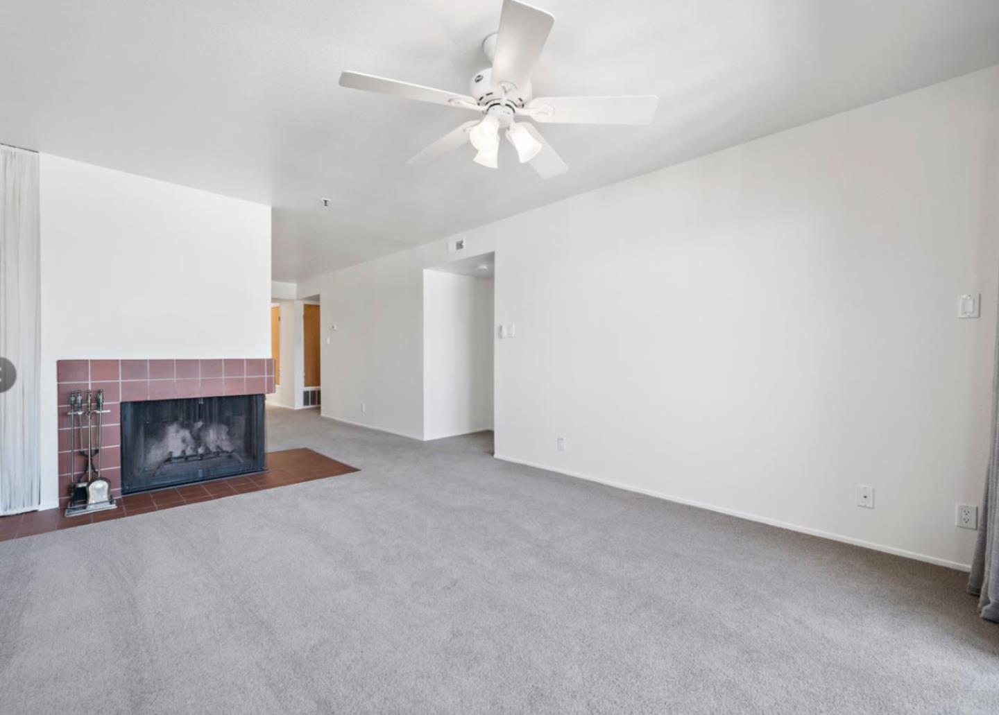 1 Laurel Street 202