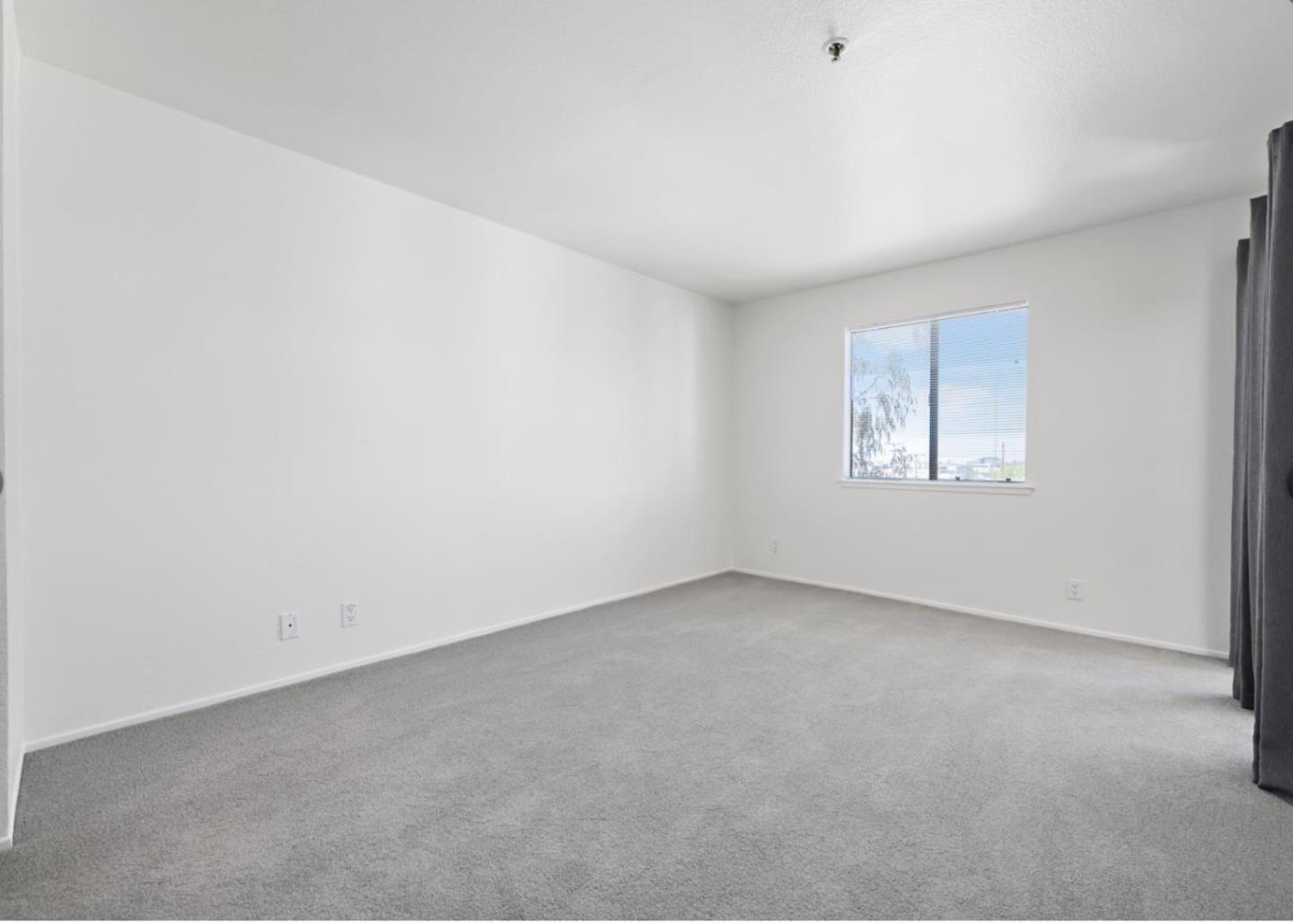 1 Laurel Street 202