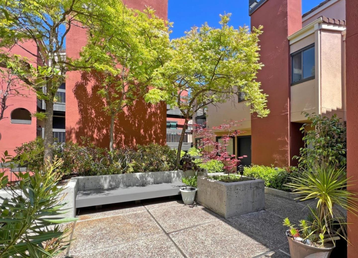 1 Laurel Street 202