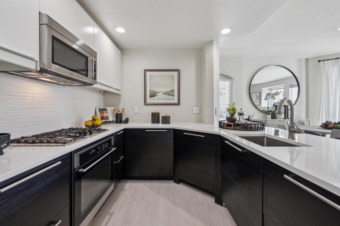 100 Baltic Circle 128