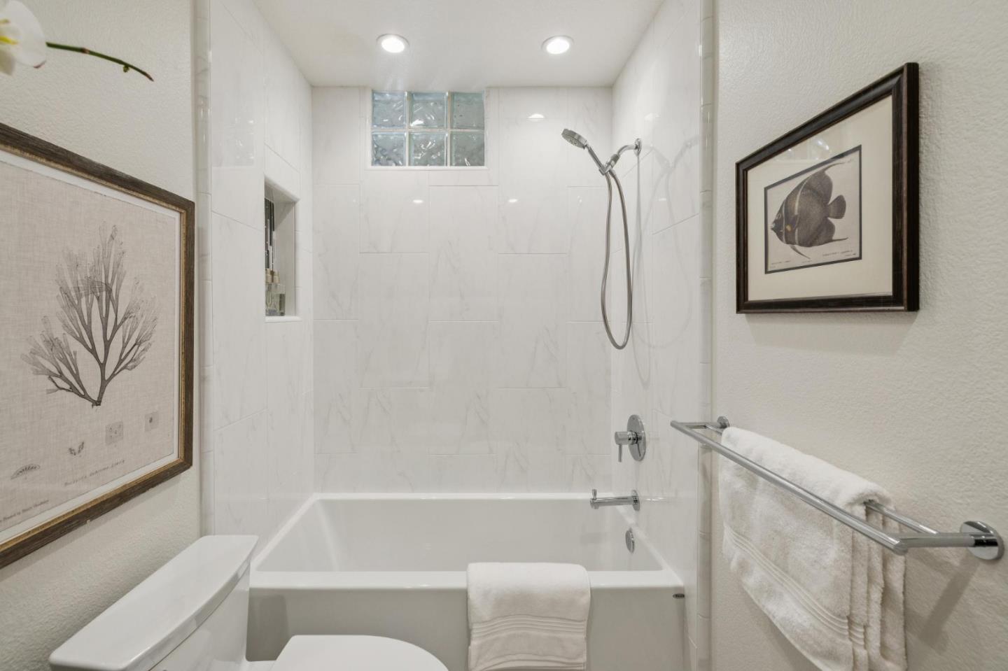 100 Baltic Circle 128