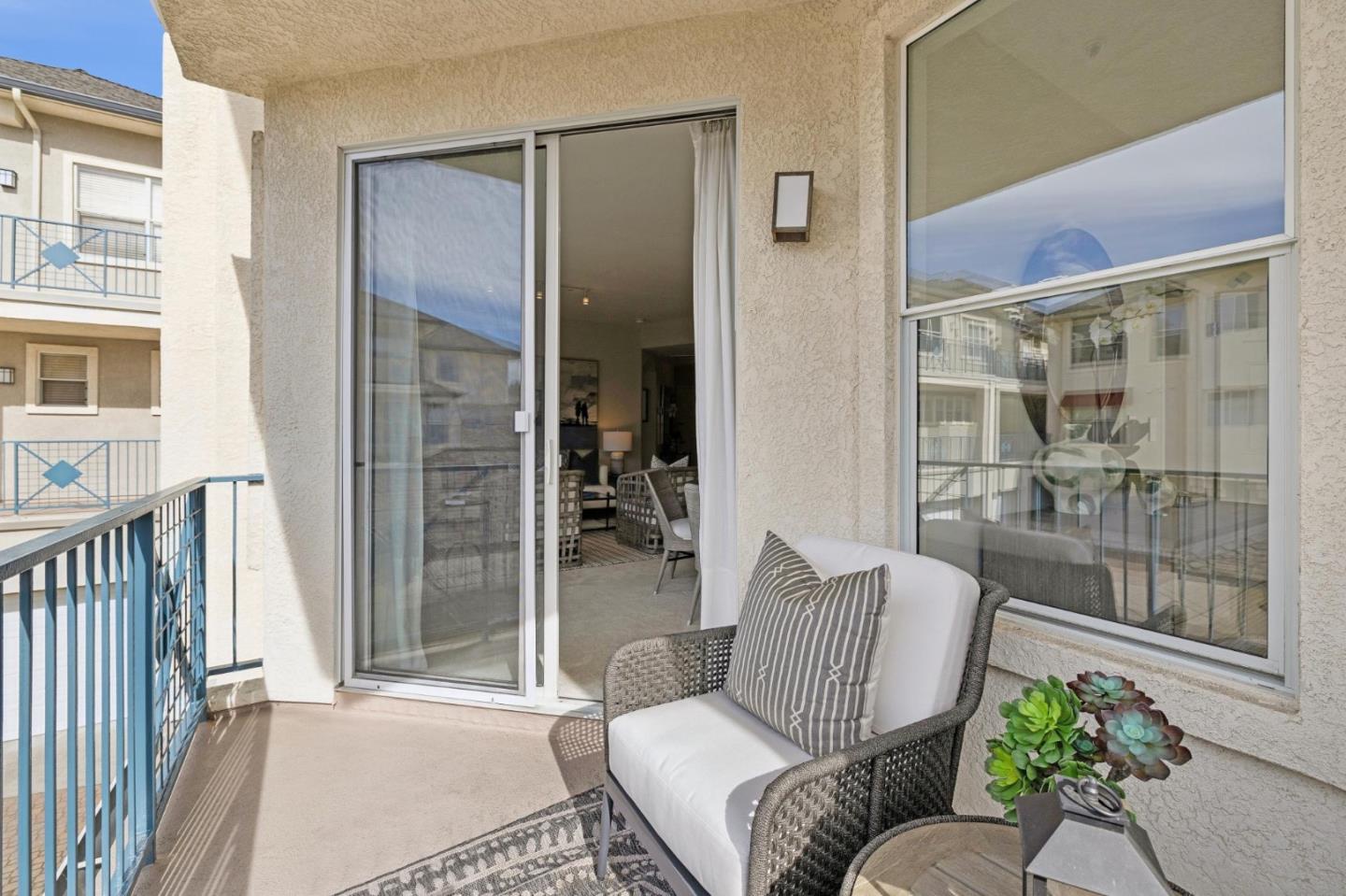 100 Baltic Circle 128