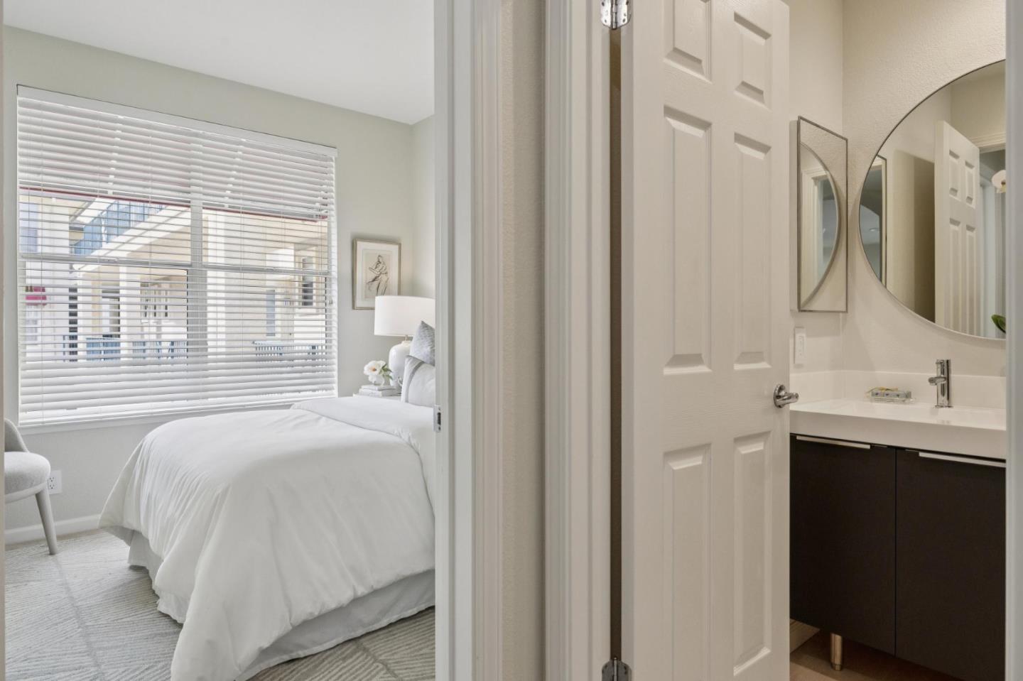 100 Baltic Circle 128