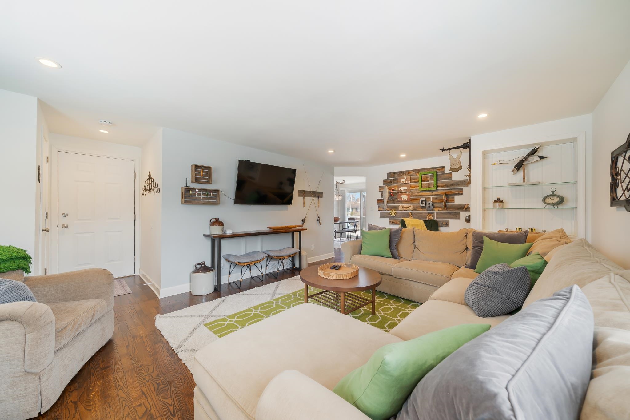 1501 WALLS Street