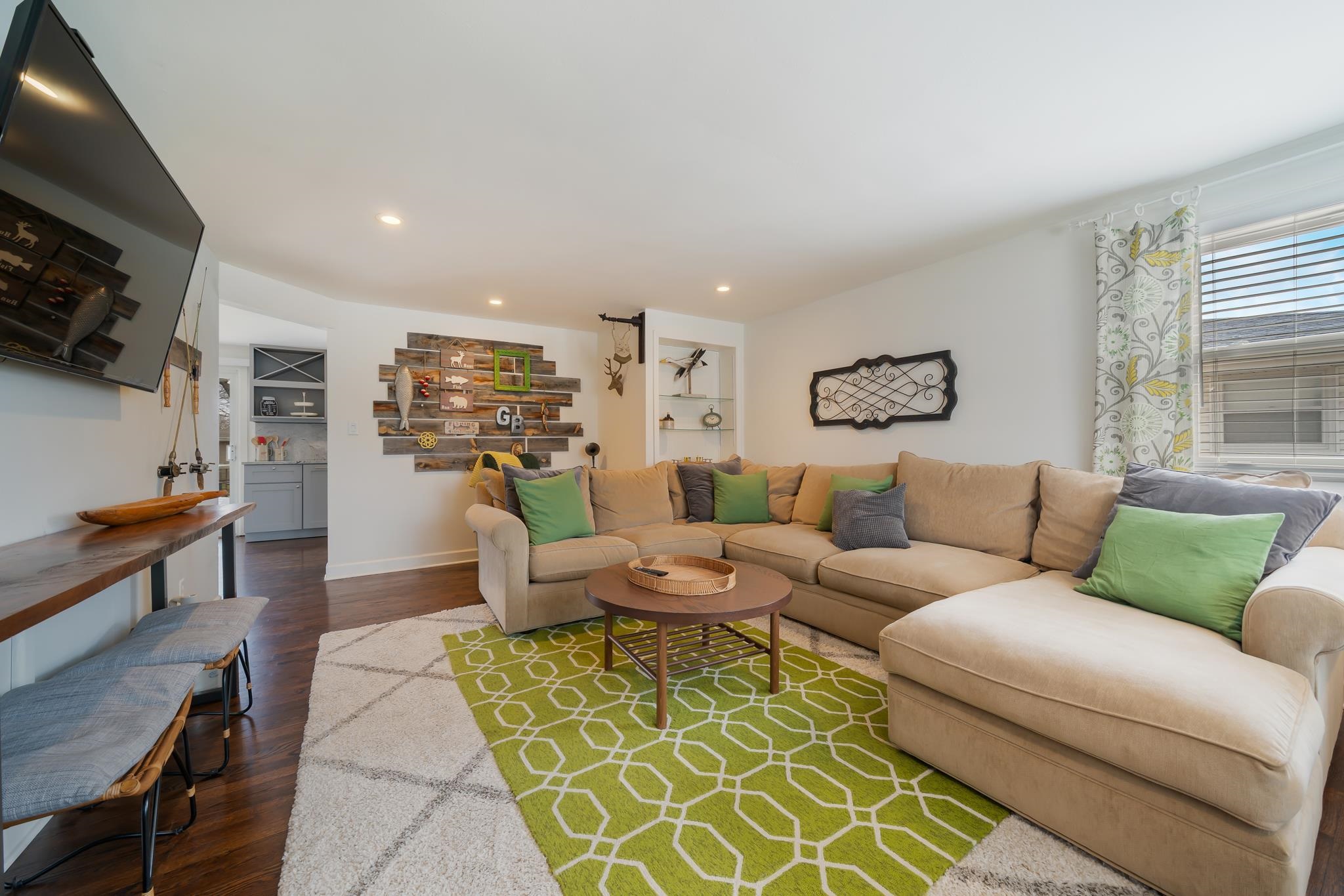 1501 WALLS Street