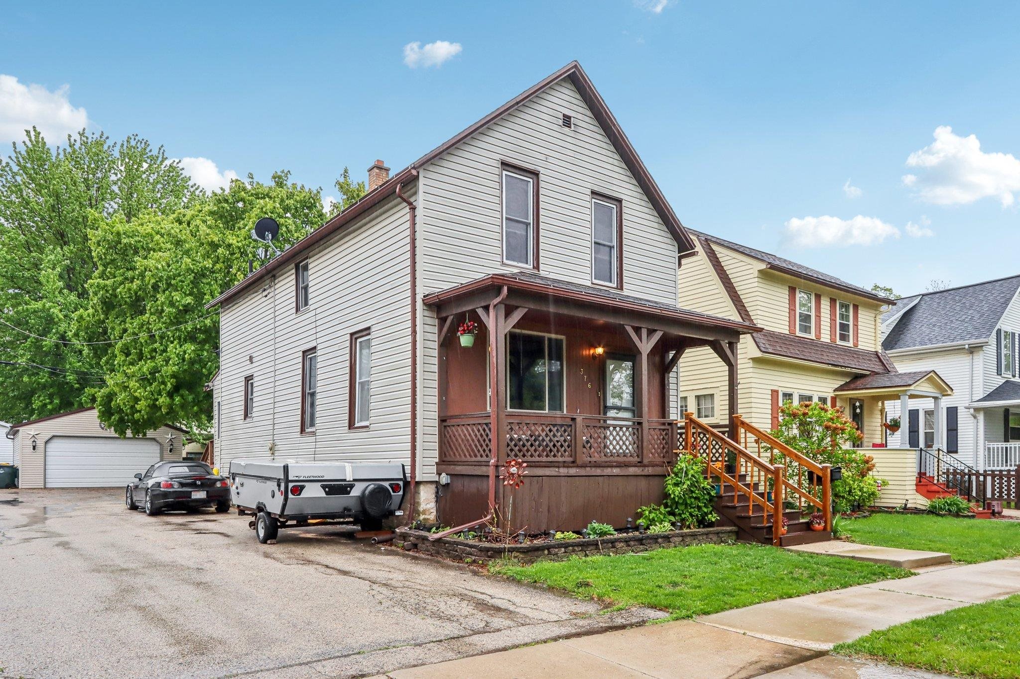 376 E 2ND Street