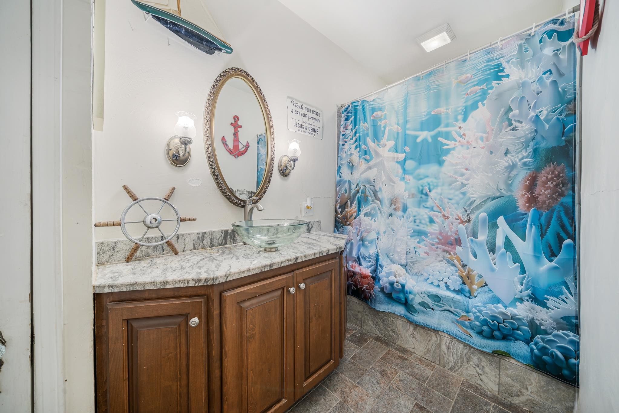 2161 LAKESIDE Place