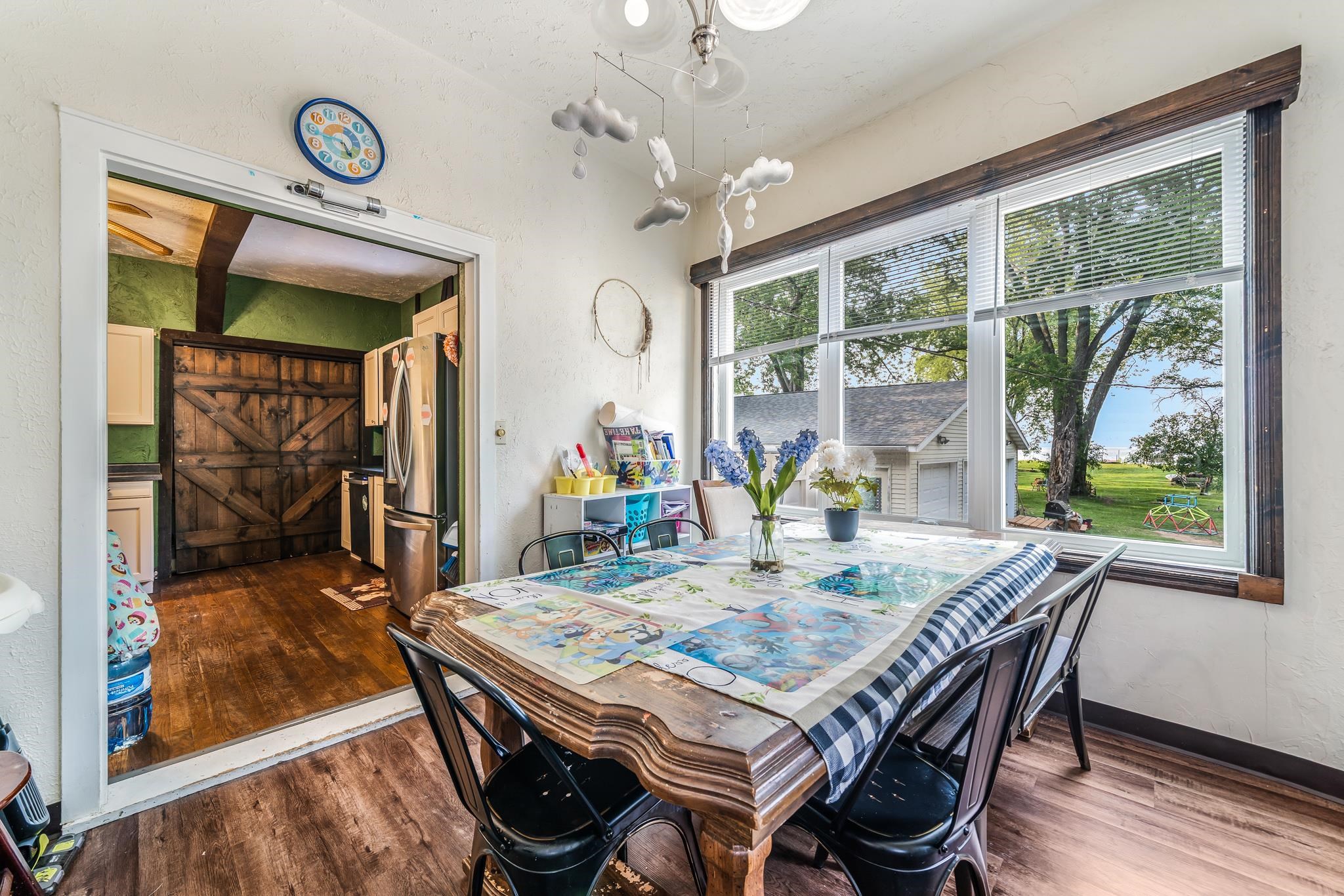 2161 LAKESIDE Place