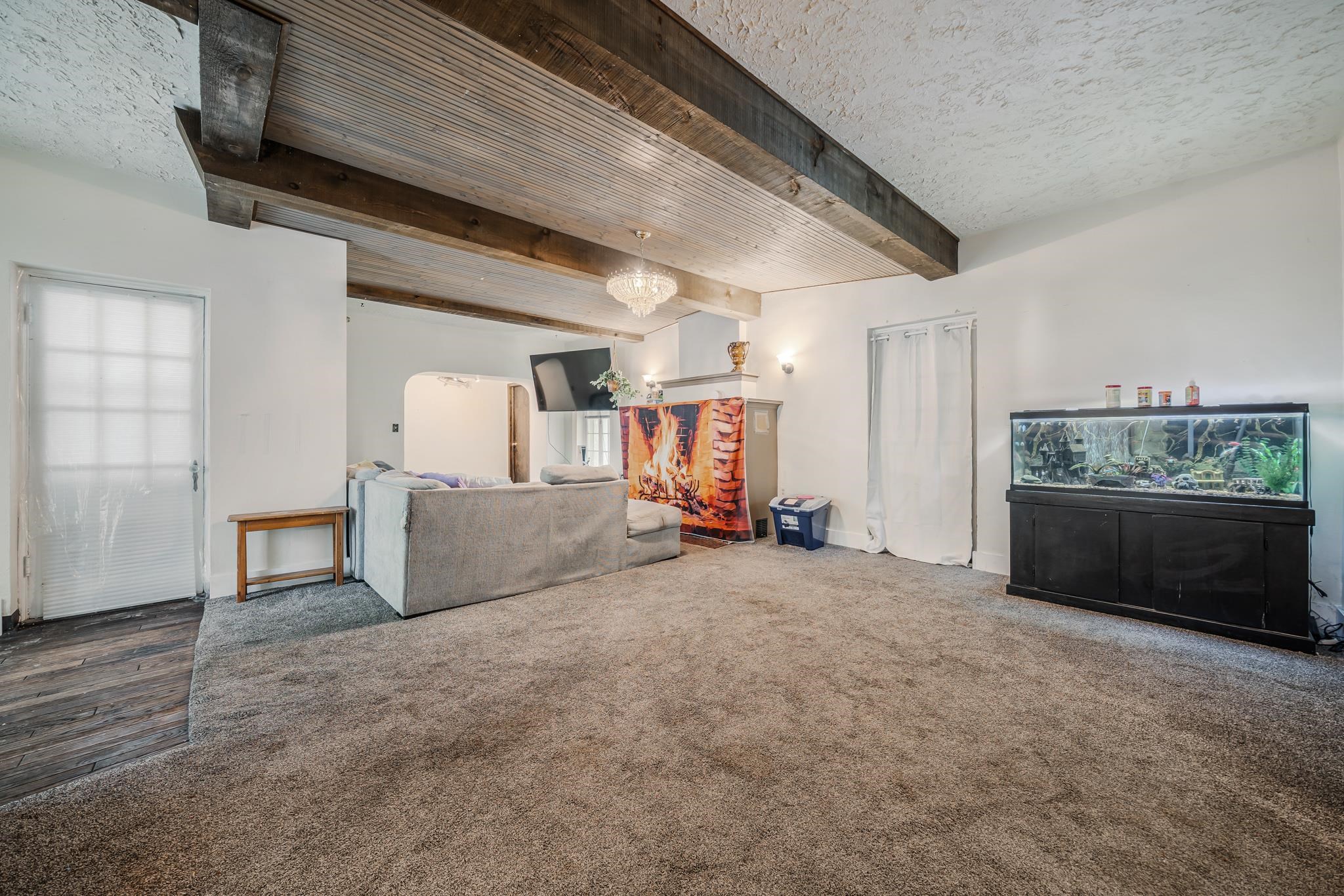 2161 LAKESIDE Place