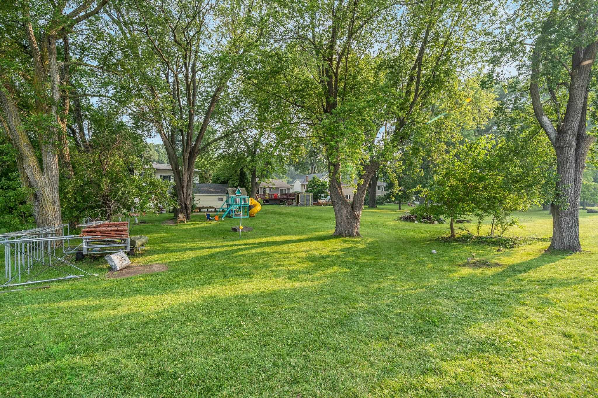 2161 LAKESIDE Place