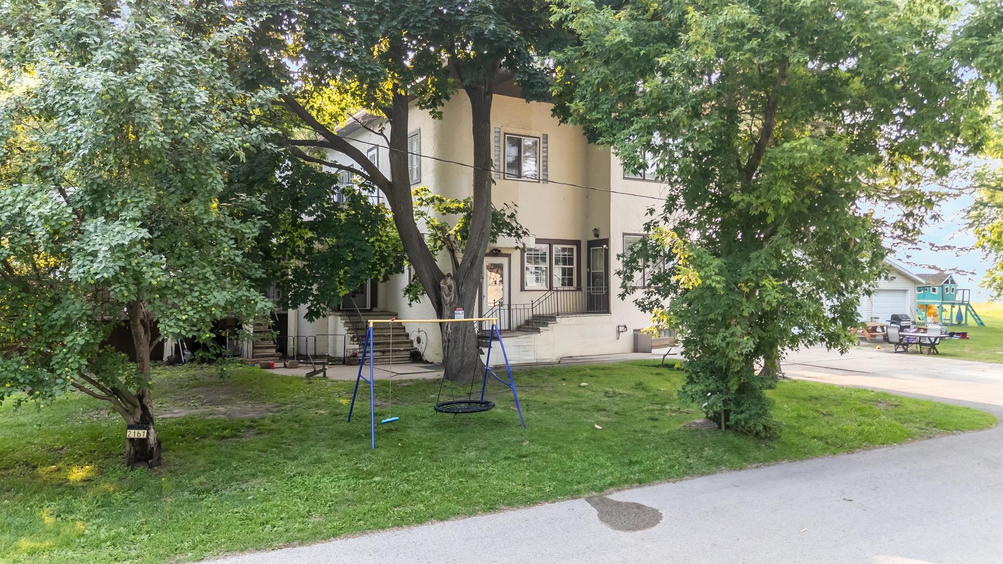 2161 LAKESIDE Place