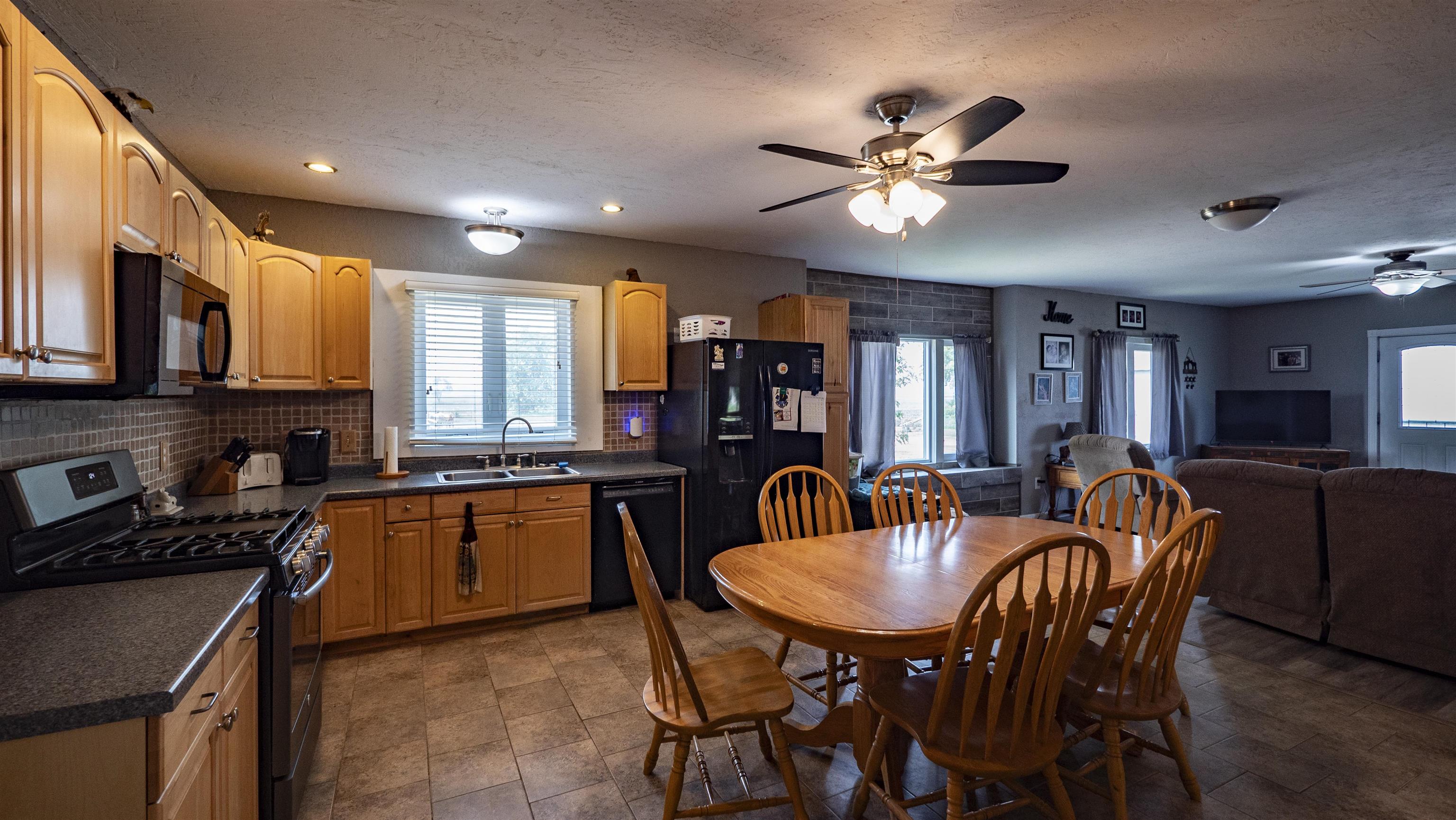 8019 ARROW Lane