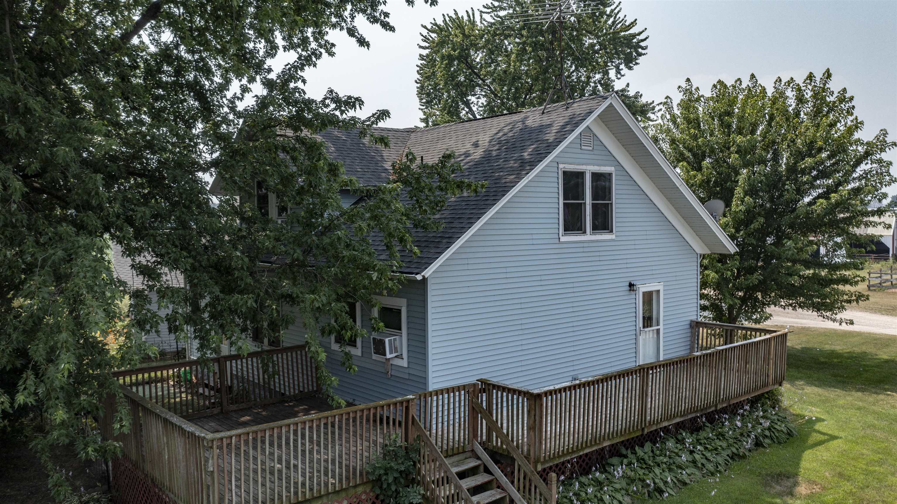 8019 ARROW Lane