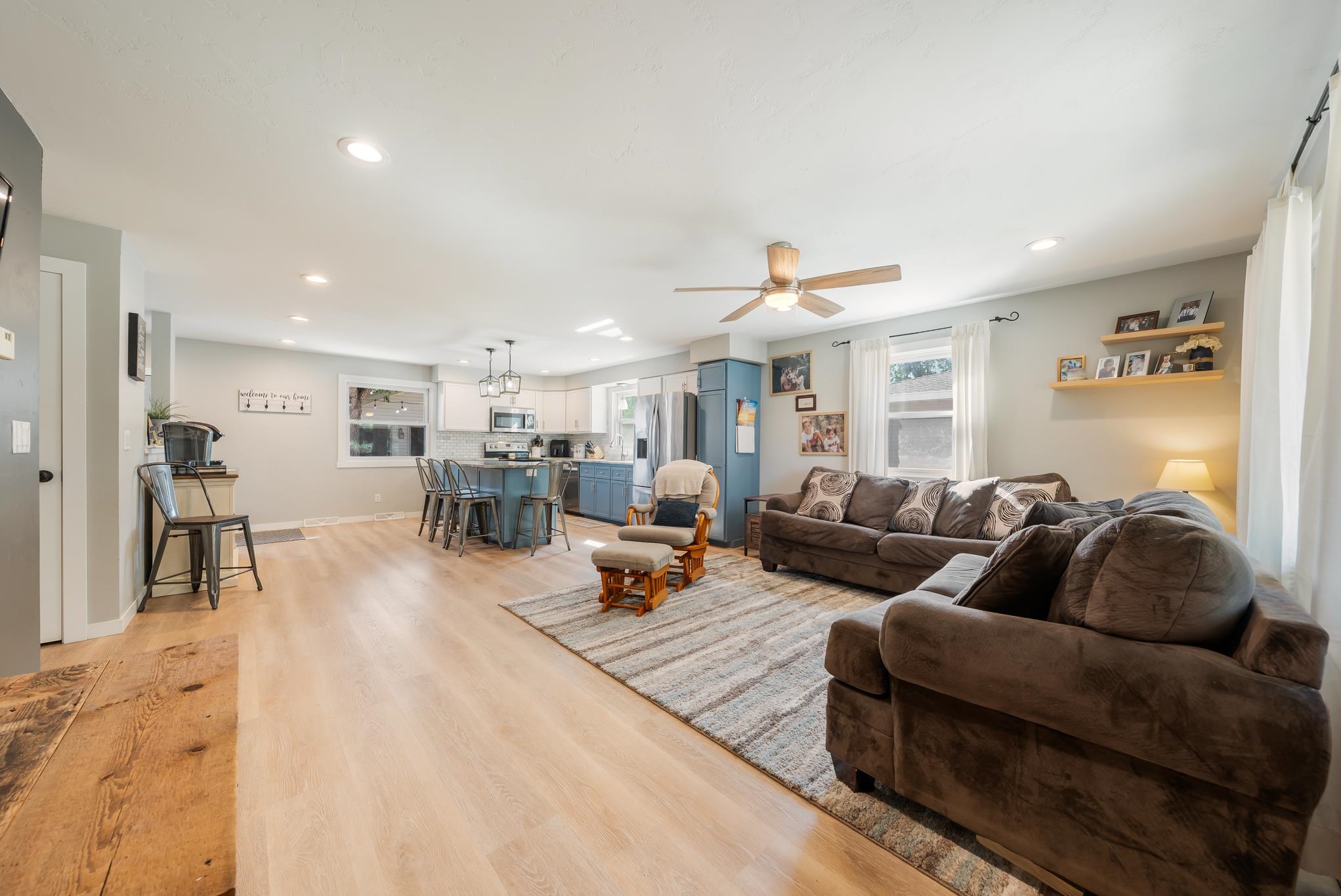 2512 S ERIC Drive