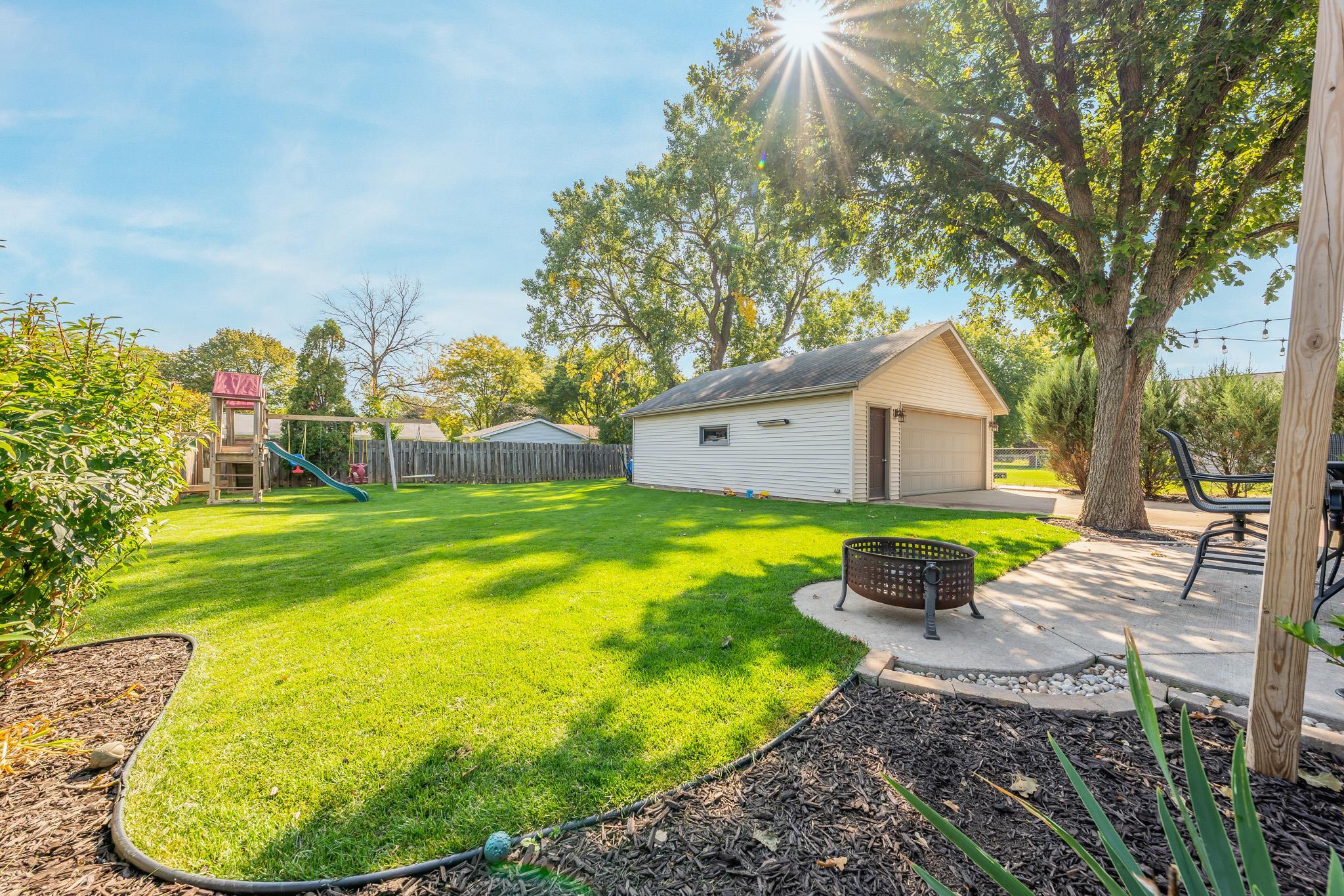 2512 S ERIC Drive