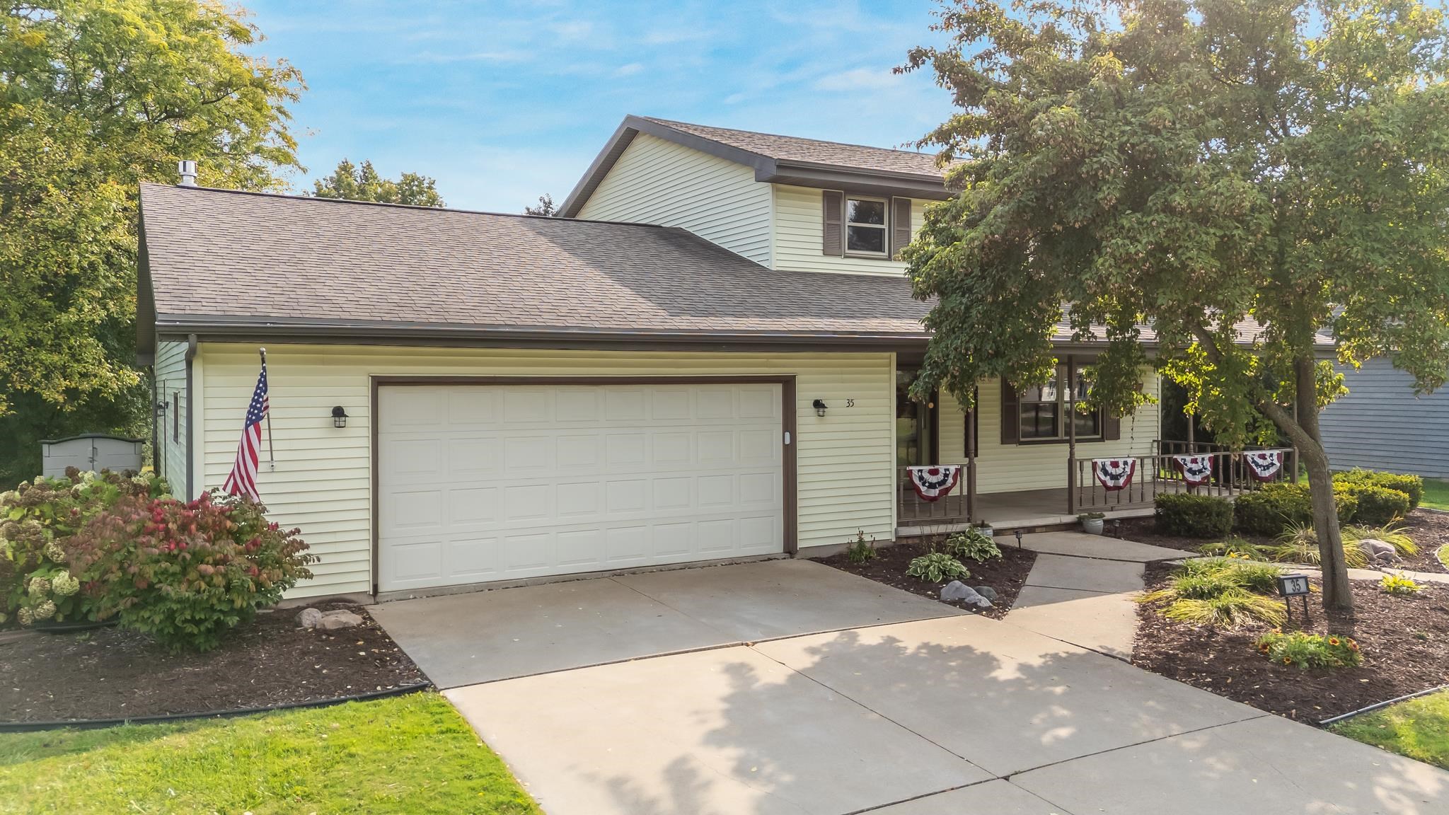 35 GREVES Court