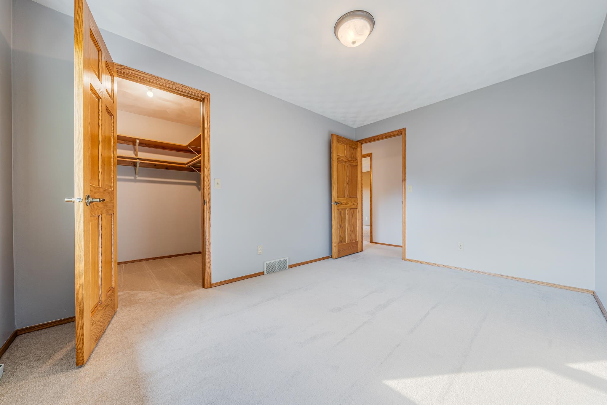 35 GREVES Court