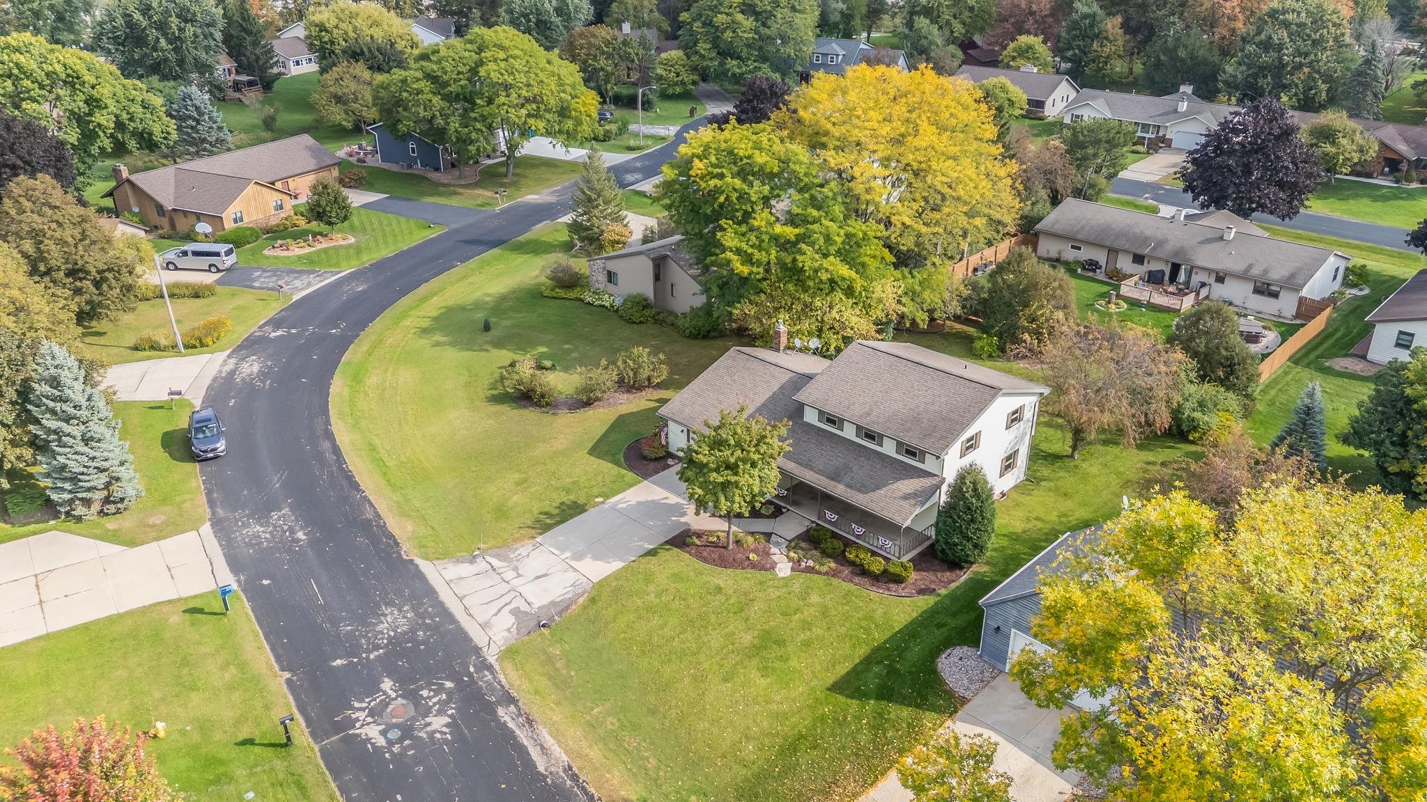 35 GREVES Court