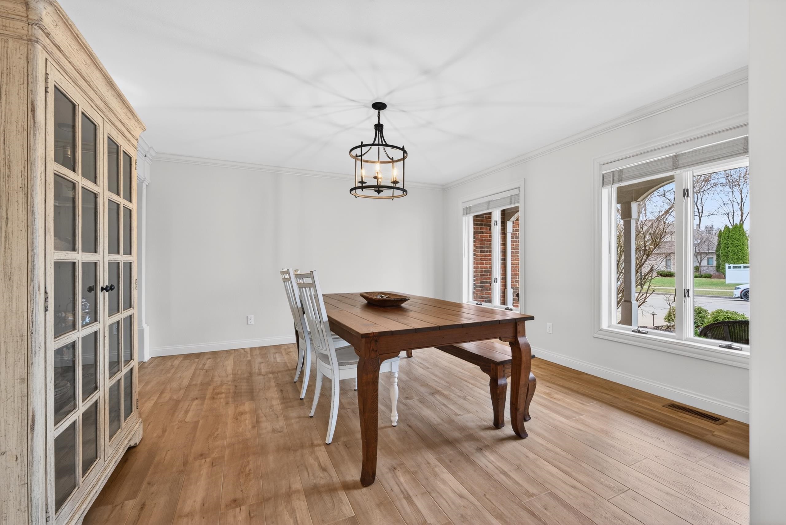 422 E OLDE PALTZER Court