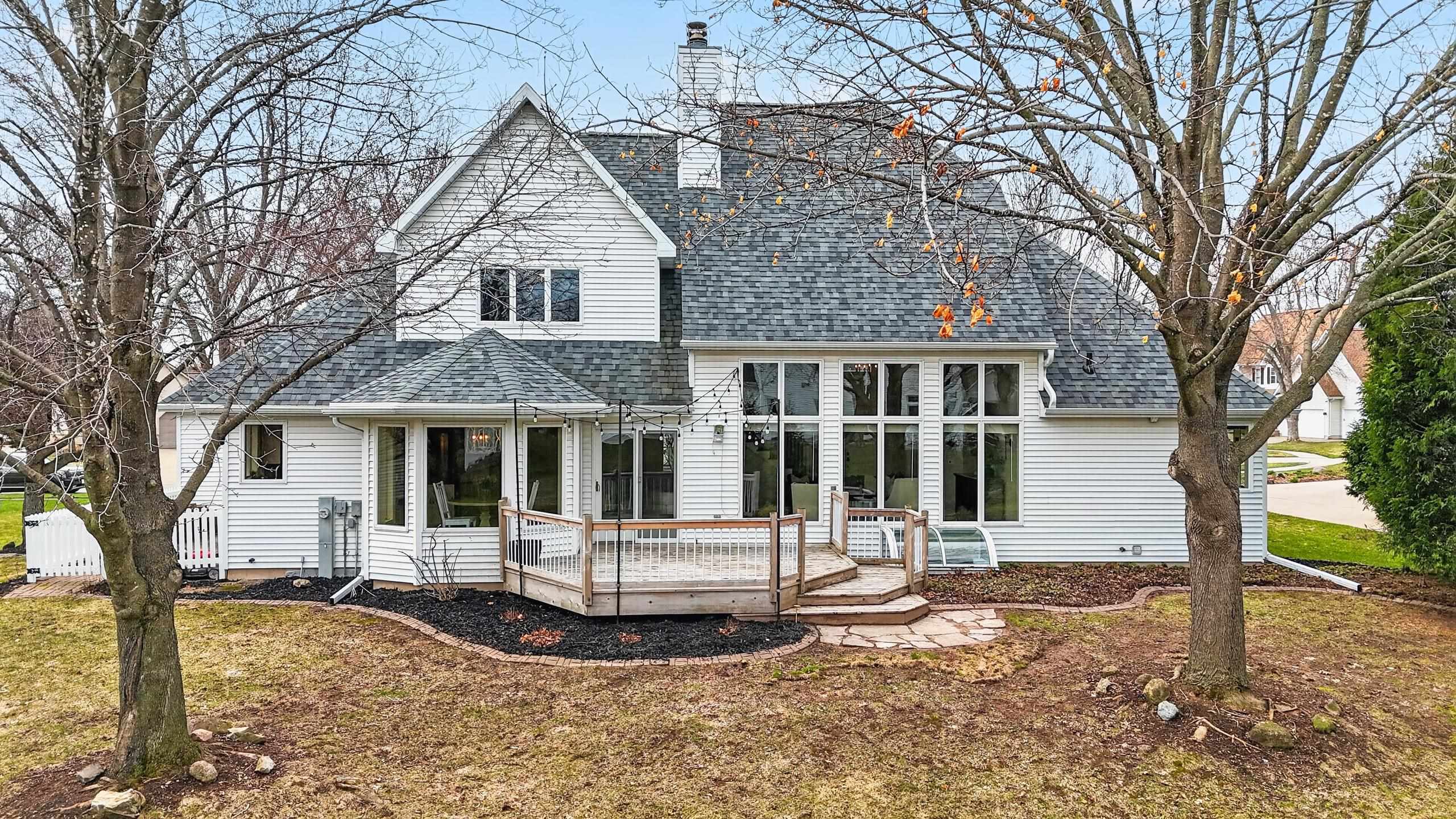 422 E OLDE PALTZER Court