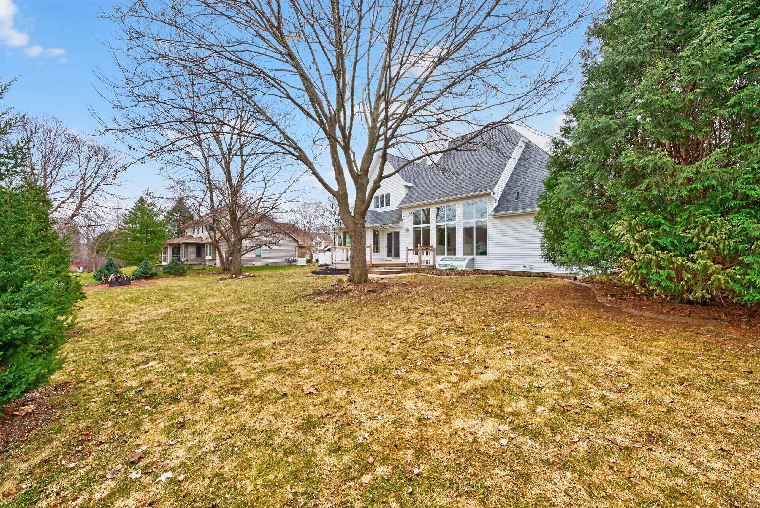 422 E OLDE PALTZER Court