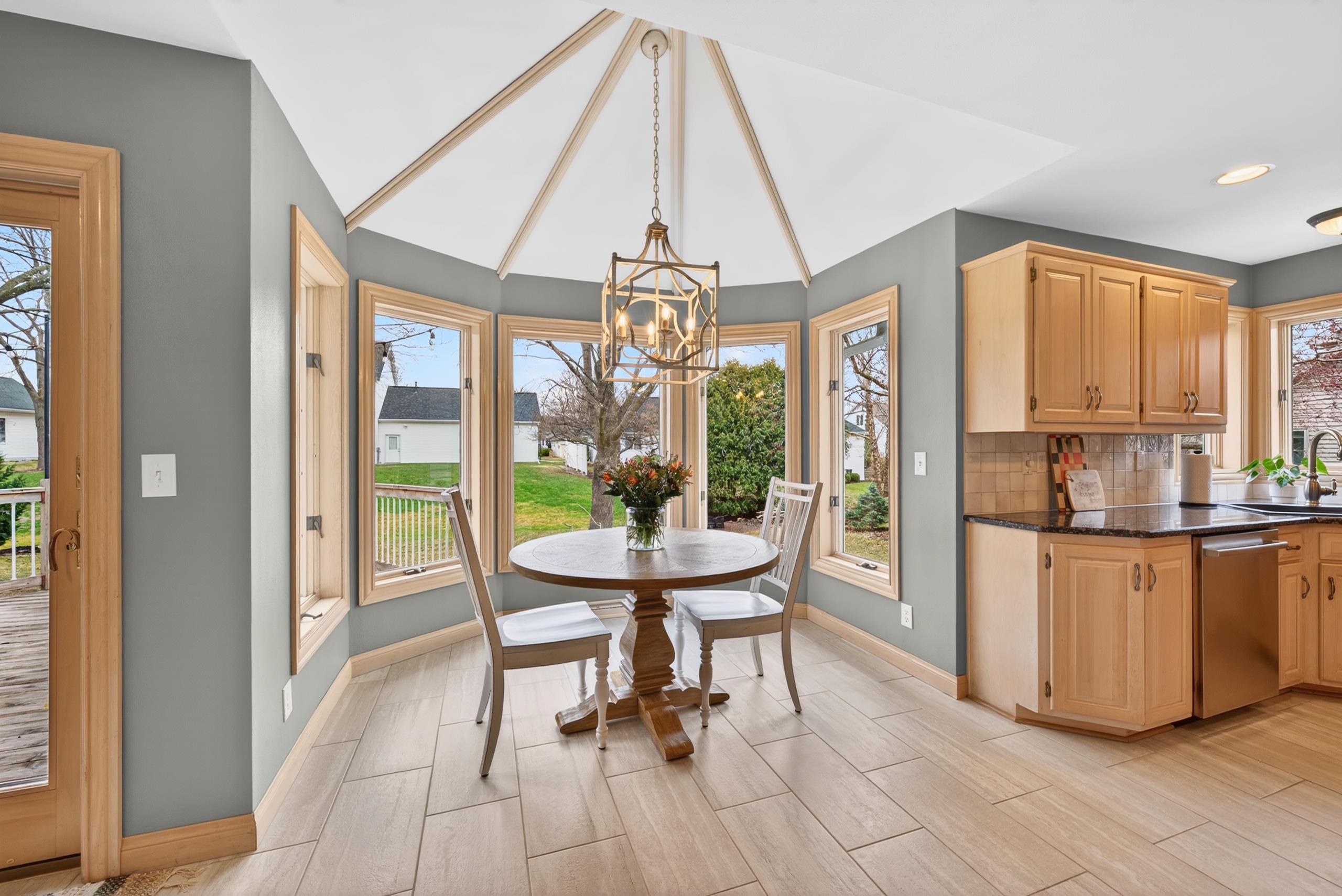 422 E OLDE PALTZER Court