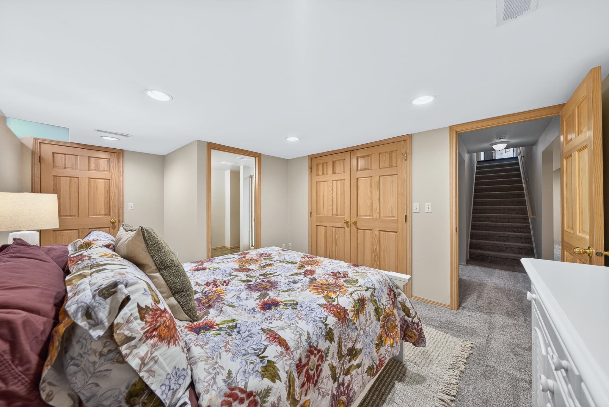 422 E OLDE PALTZER Court