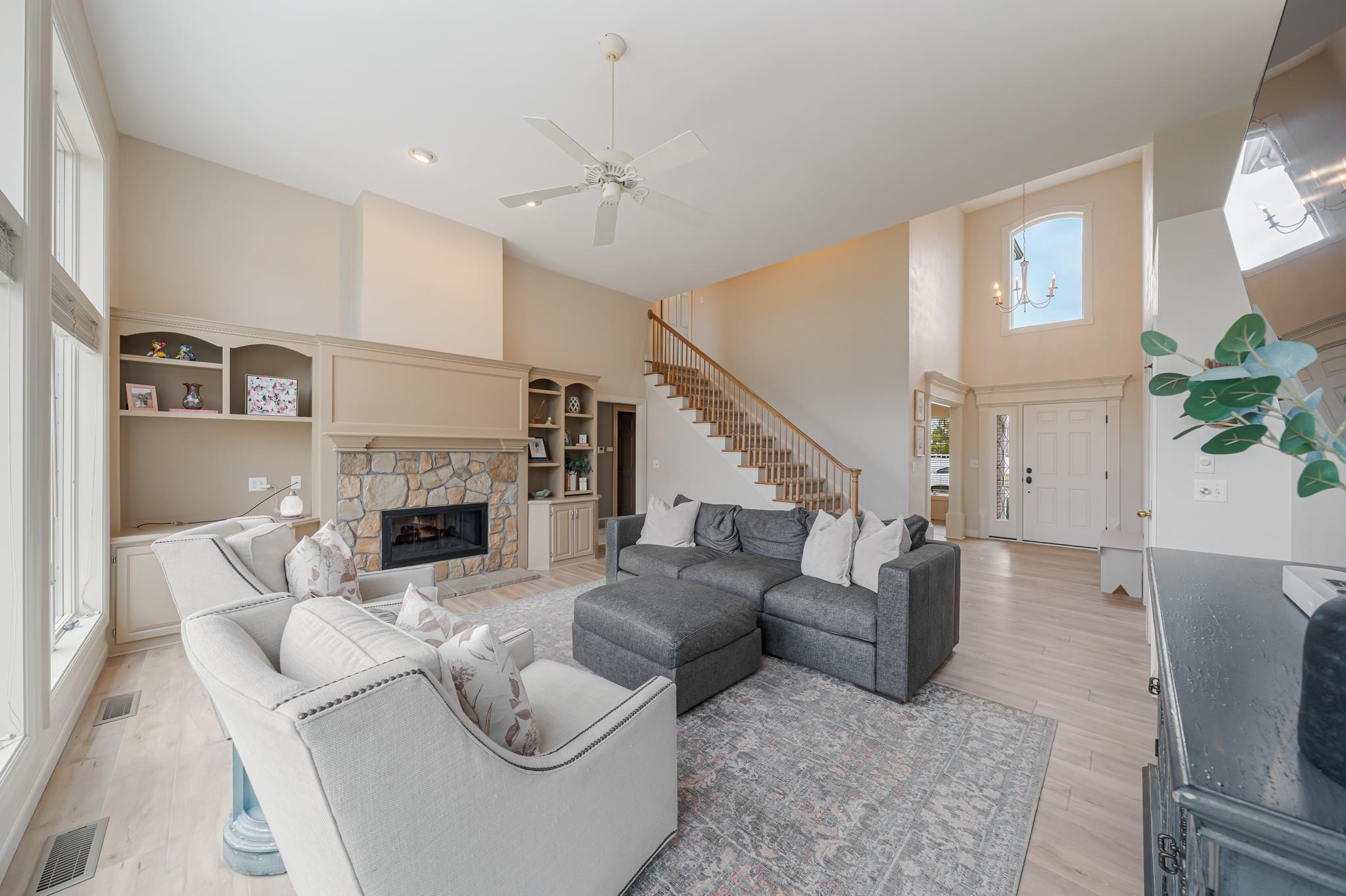 422 E OLDE PALTZER Court