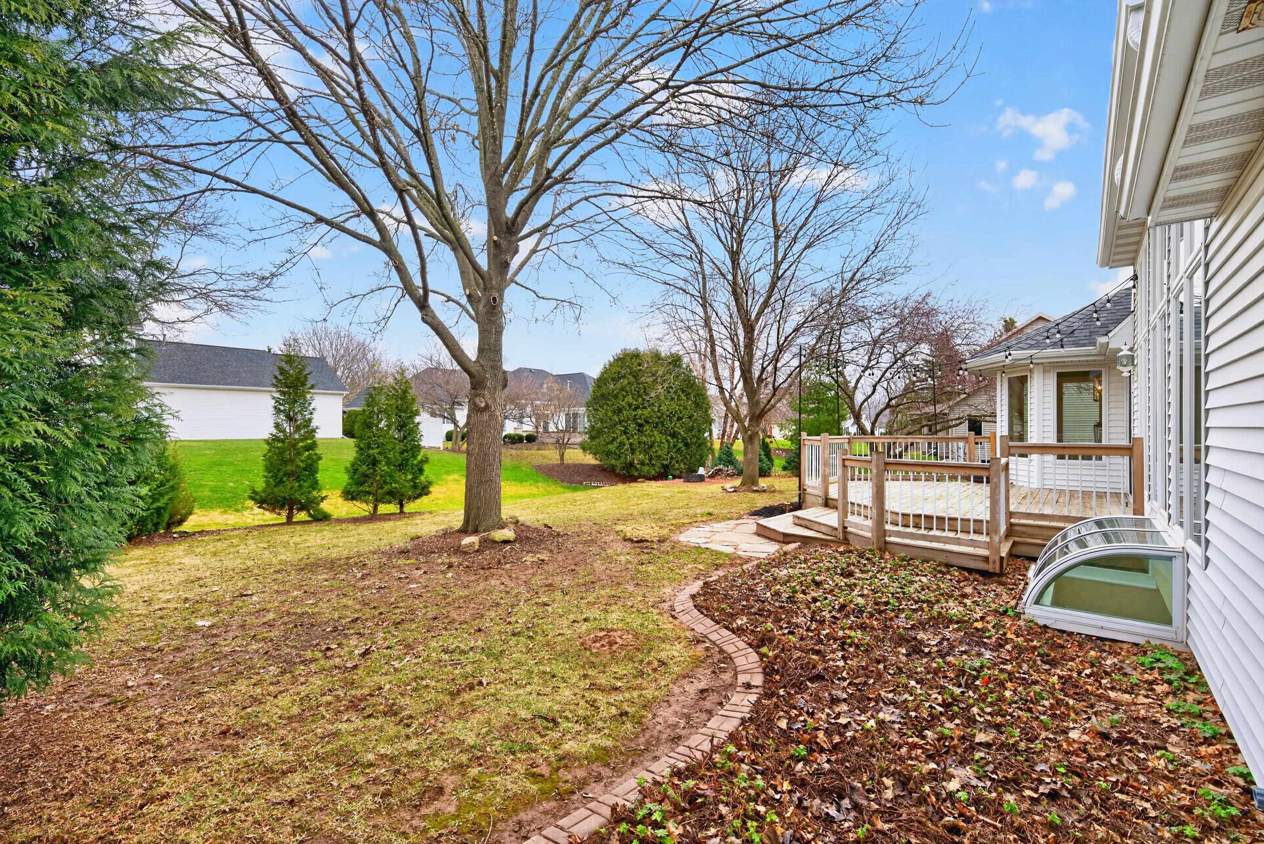 422 E OLDE PALTZER Court