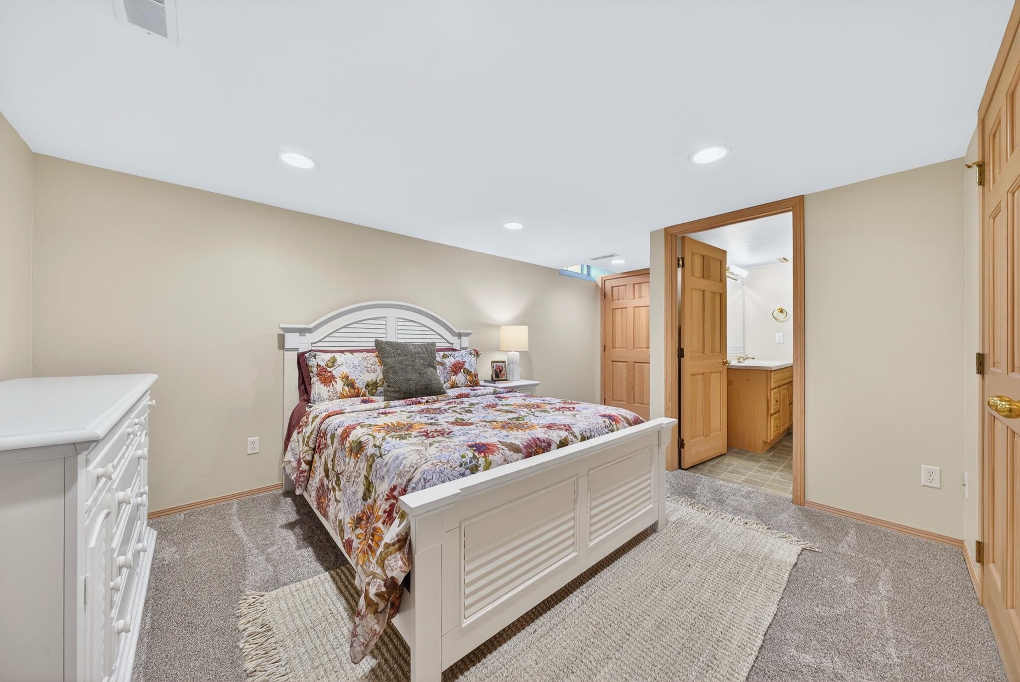 422 E OLDE PALTZER Court