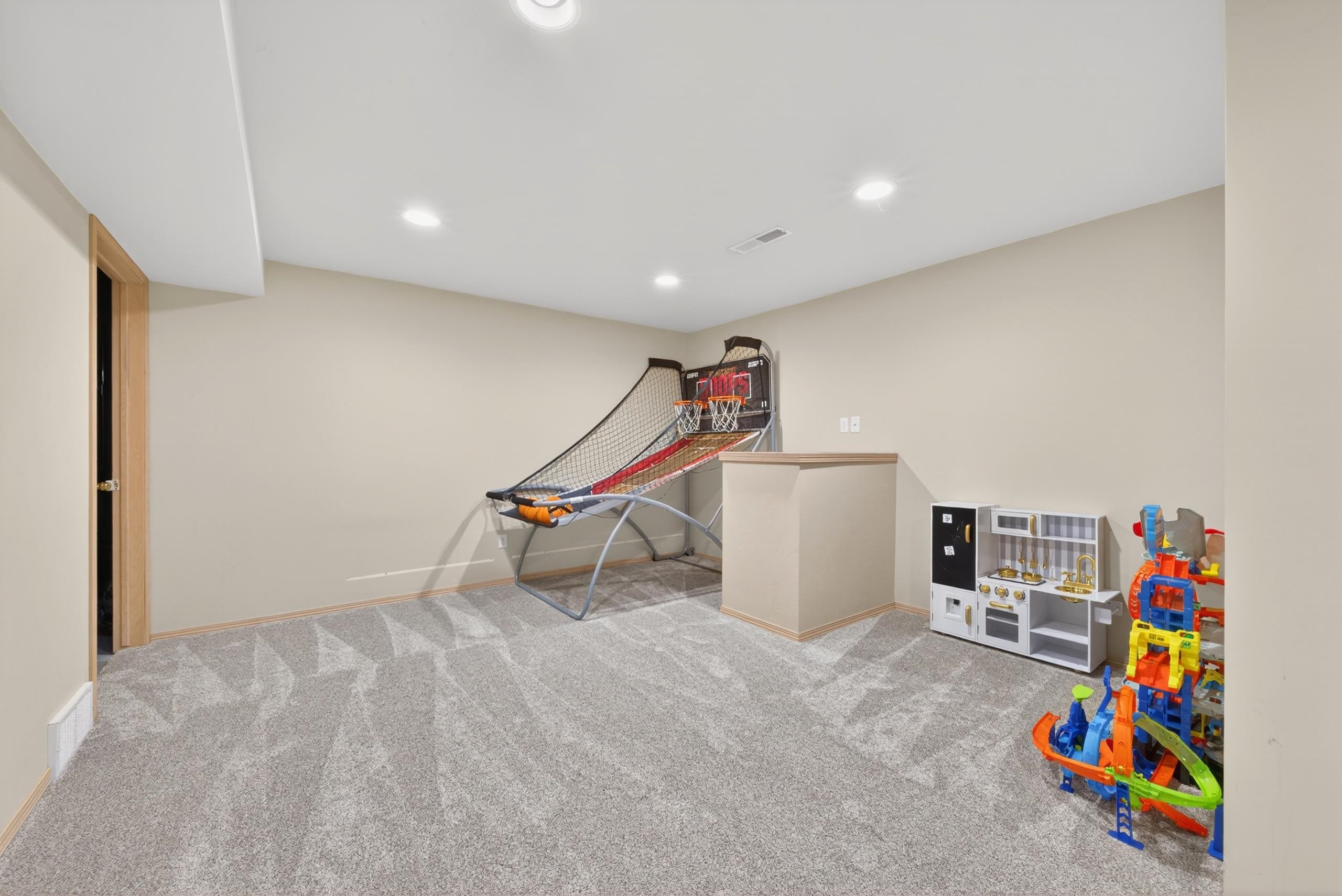 422 E OLDE PALTZER Court