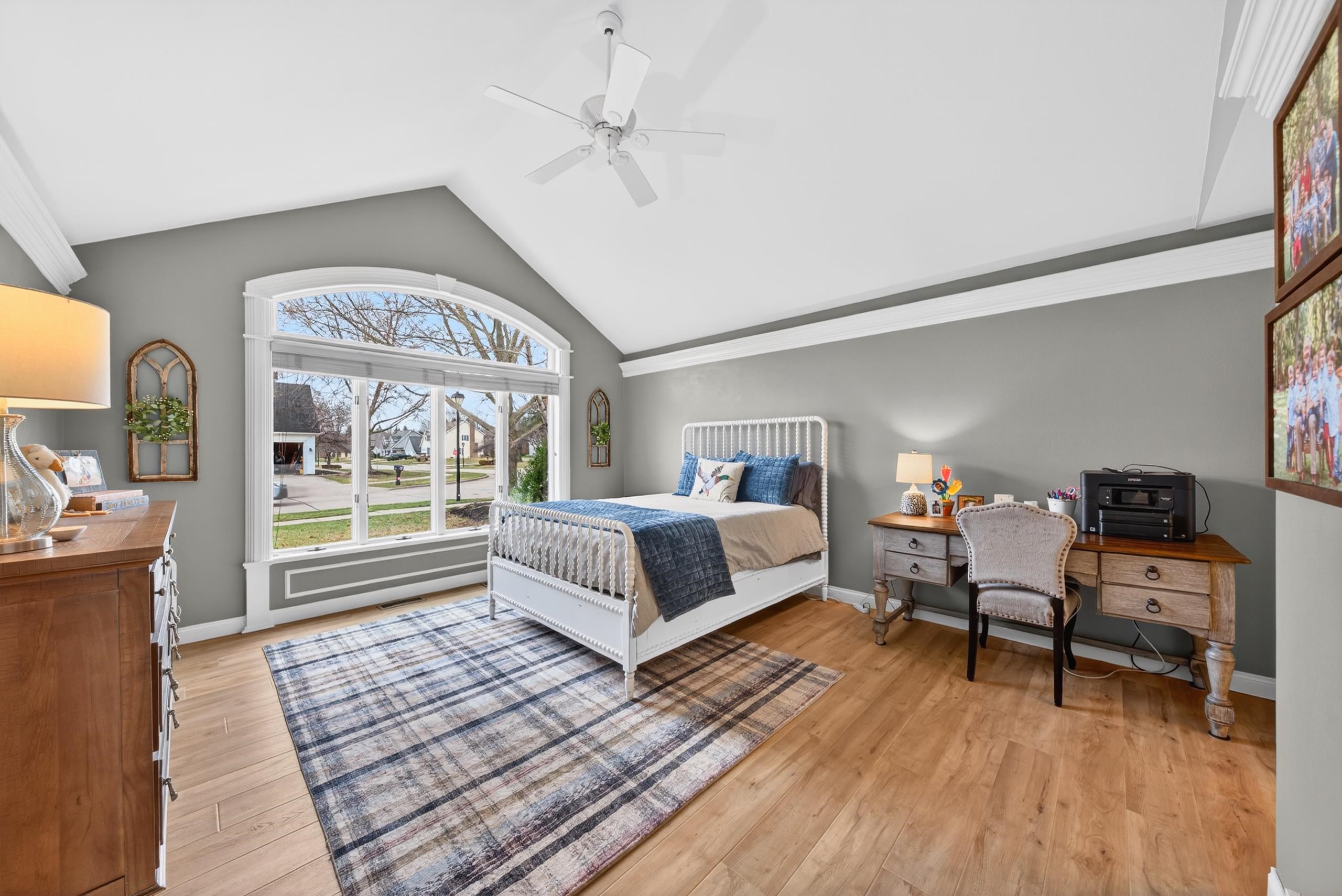 422 E OLDE PALTZER Court