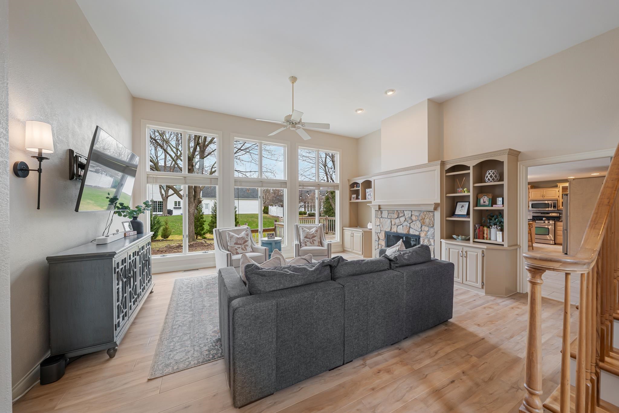 422 E OLDE PALTZER Court