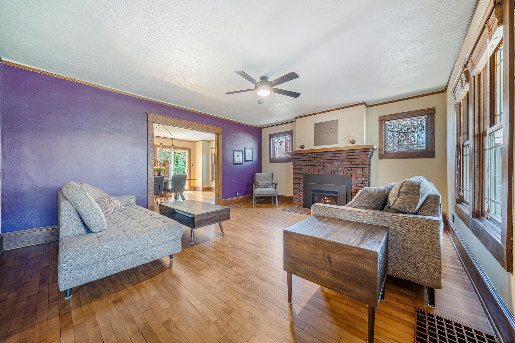 1009 NICOLET Boulevard