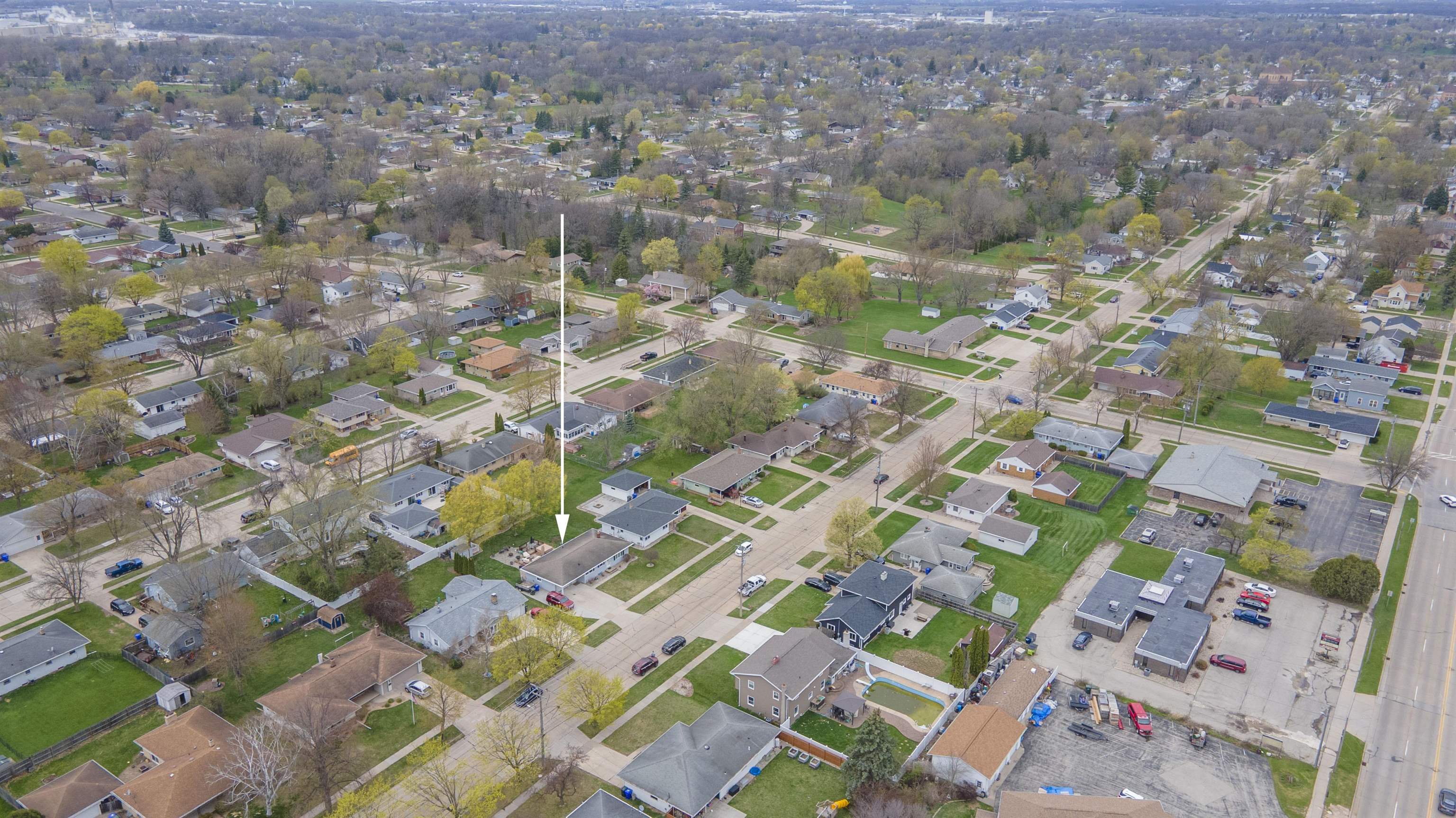 1909 MAIN Avenue