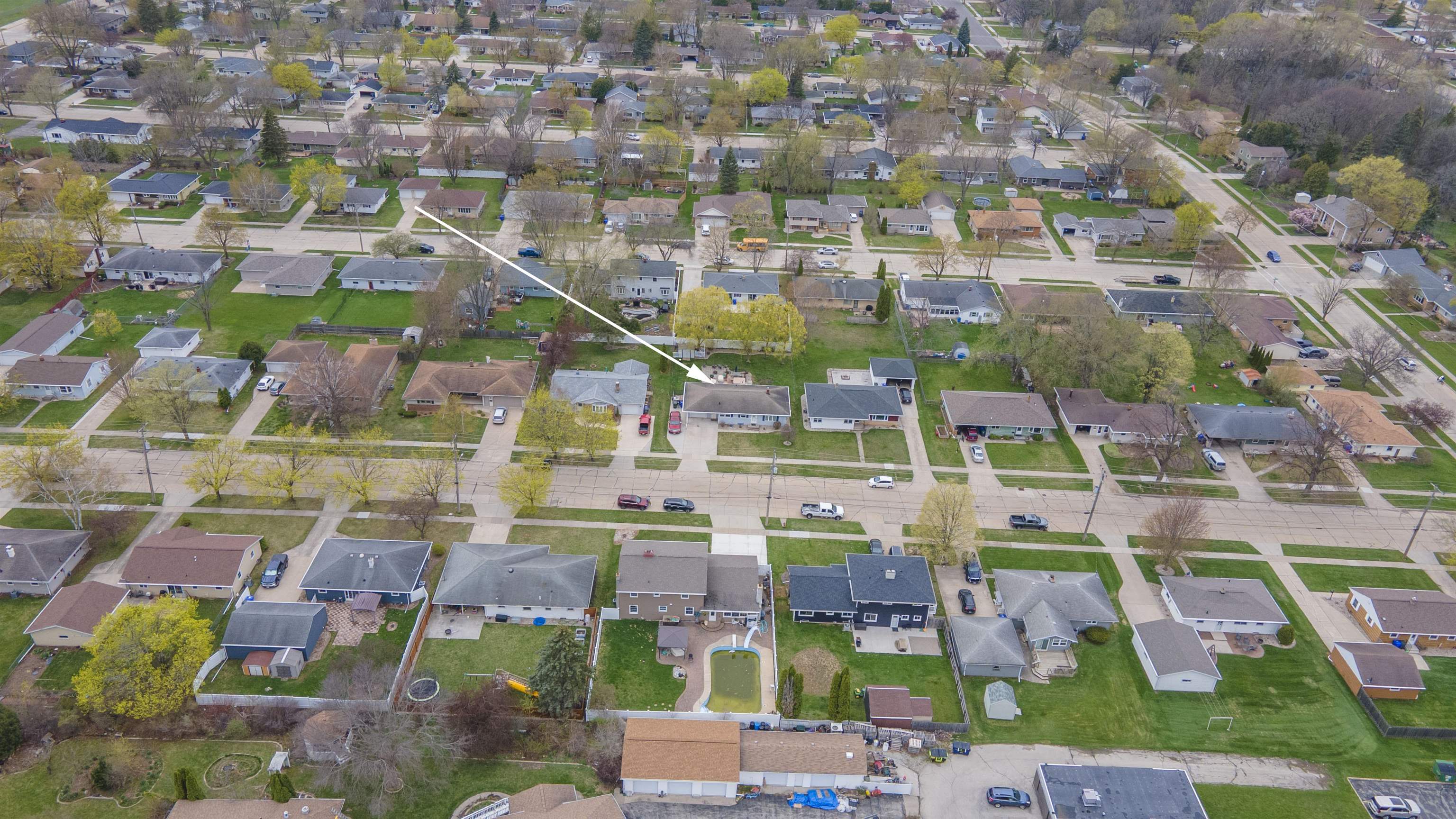 1909 MAIN Avenue