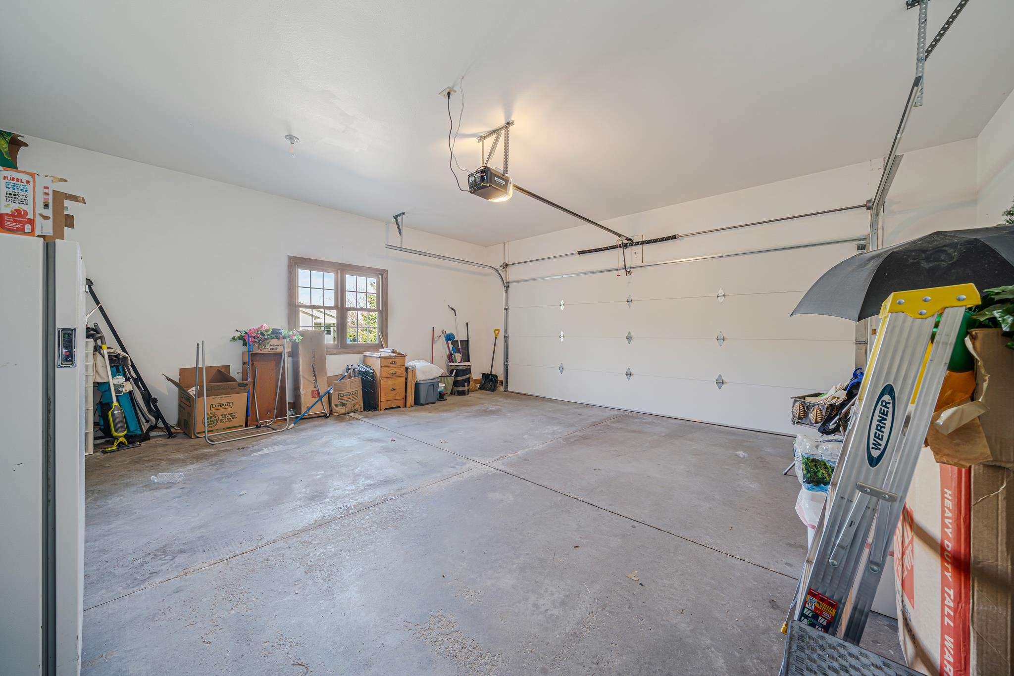 200 PRAIRIE VIEW Court