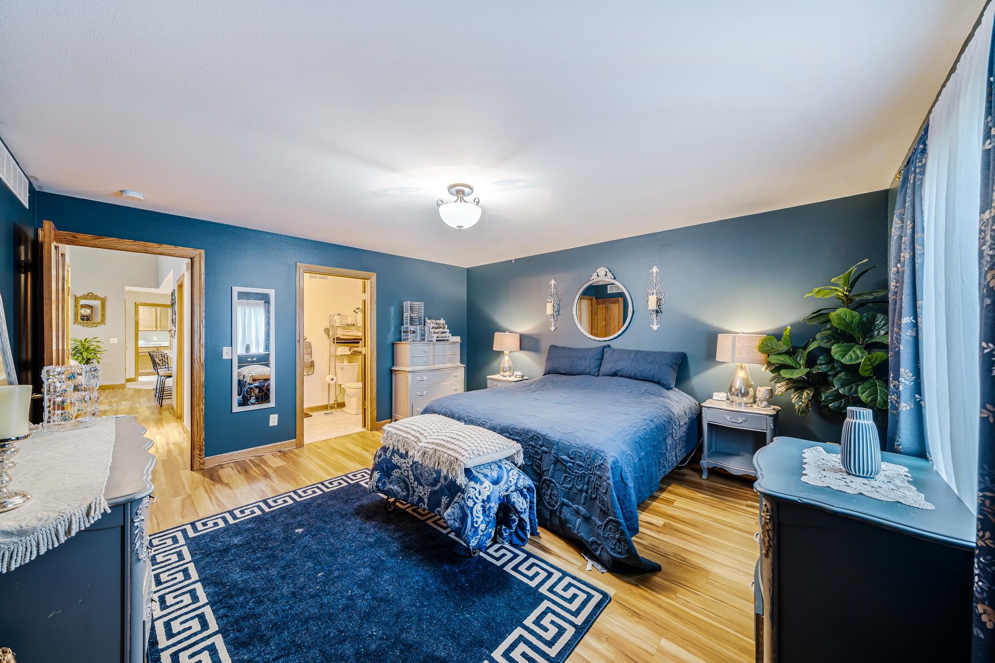 200 PRAIRIE VIEW Court