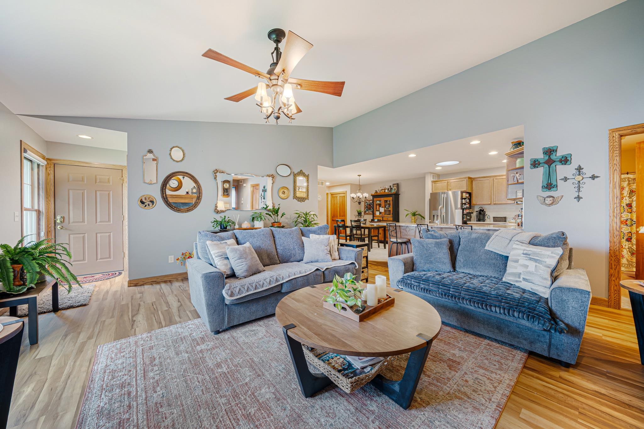 200 PRAIRIE VIEW Court