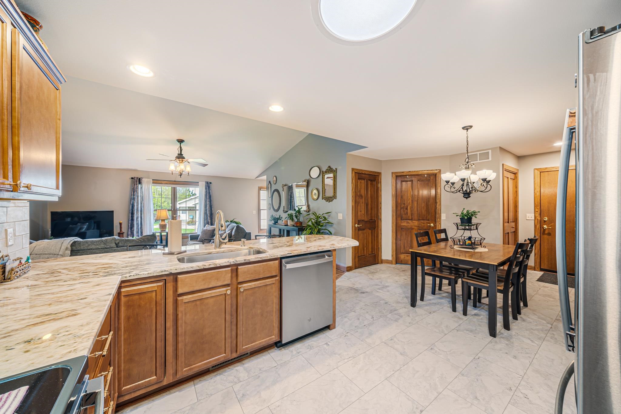 200 PRAIRIE VIEW Court