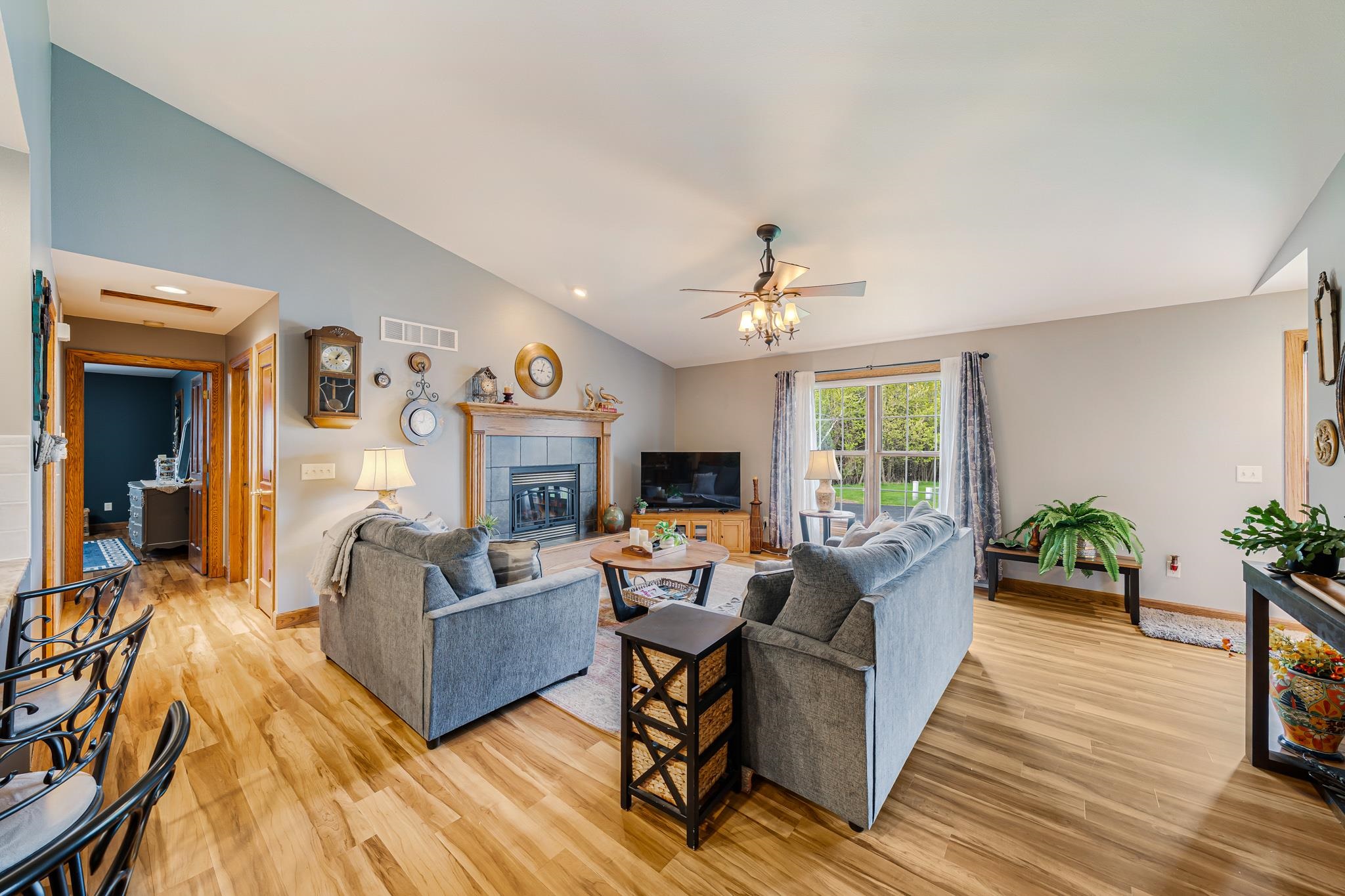 200 PRAIRIE VIEW Court