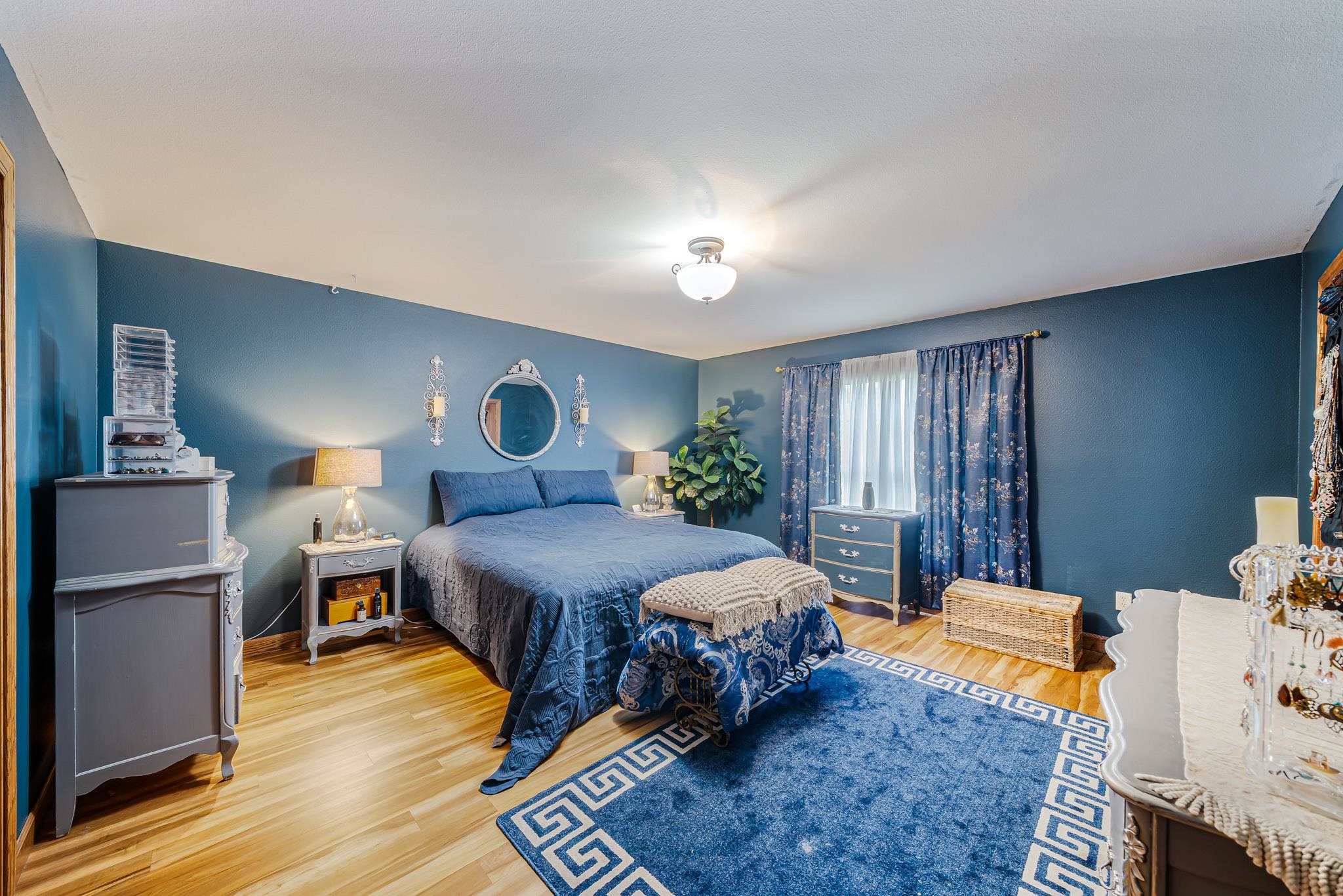 200 PRAIRIE VIEW Court