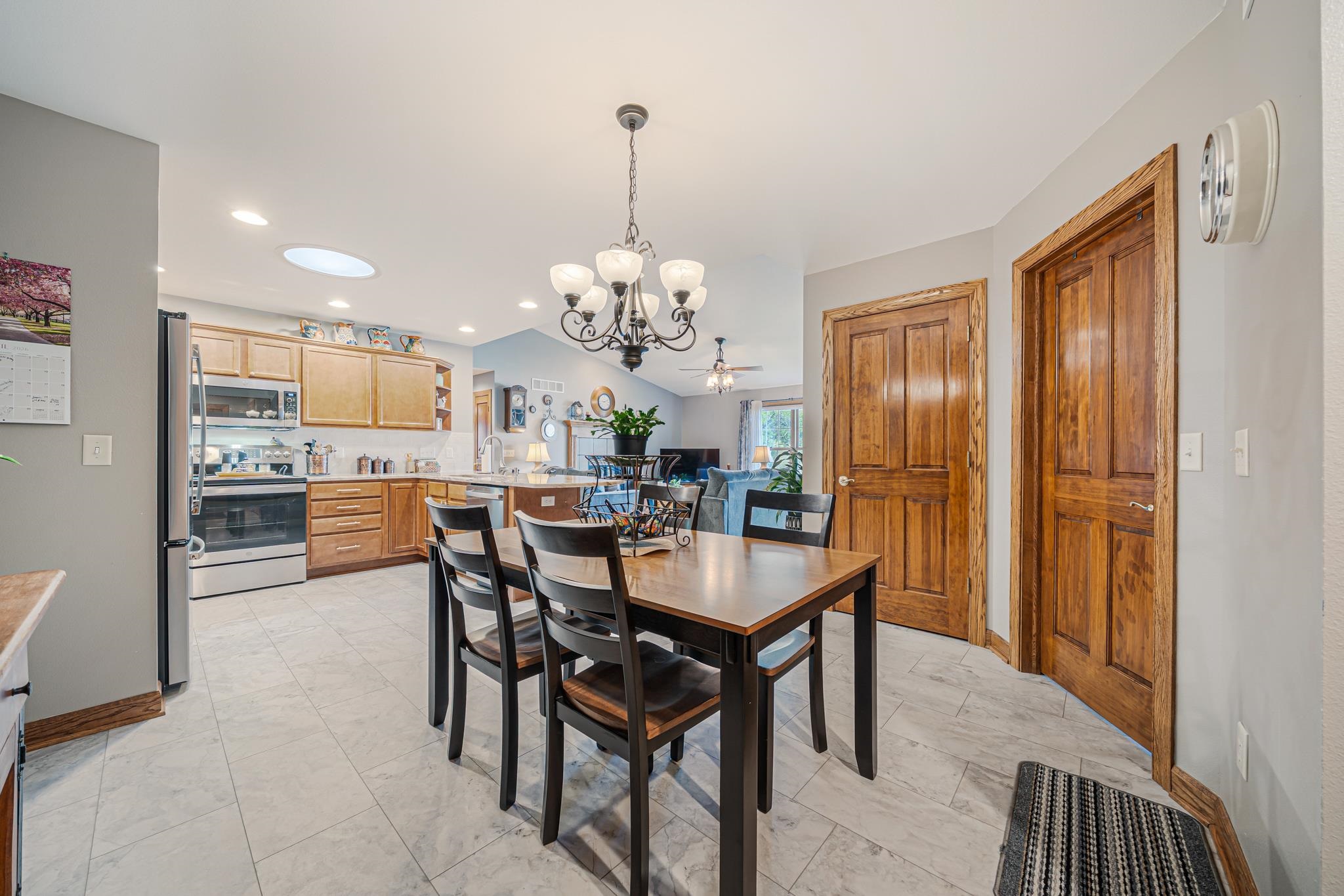 200 PRAIRIE VIEW Court