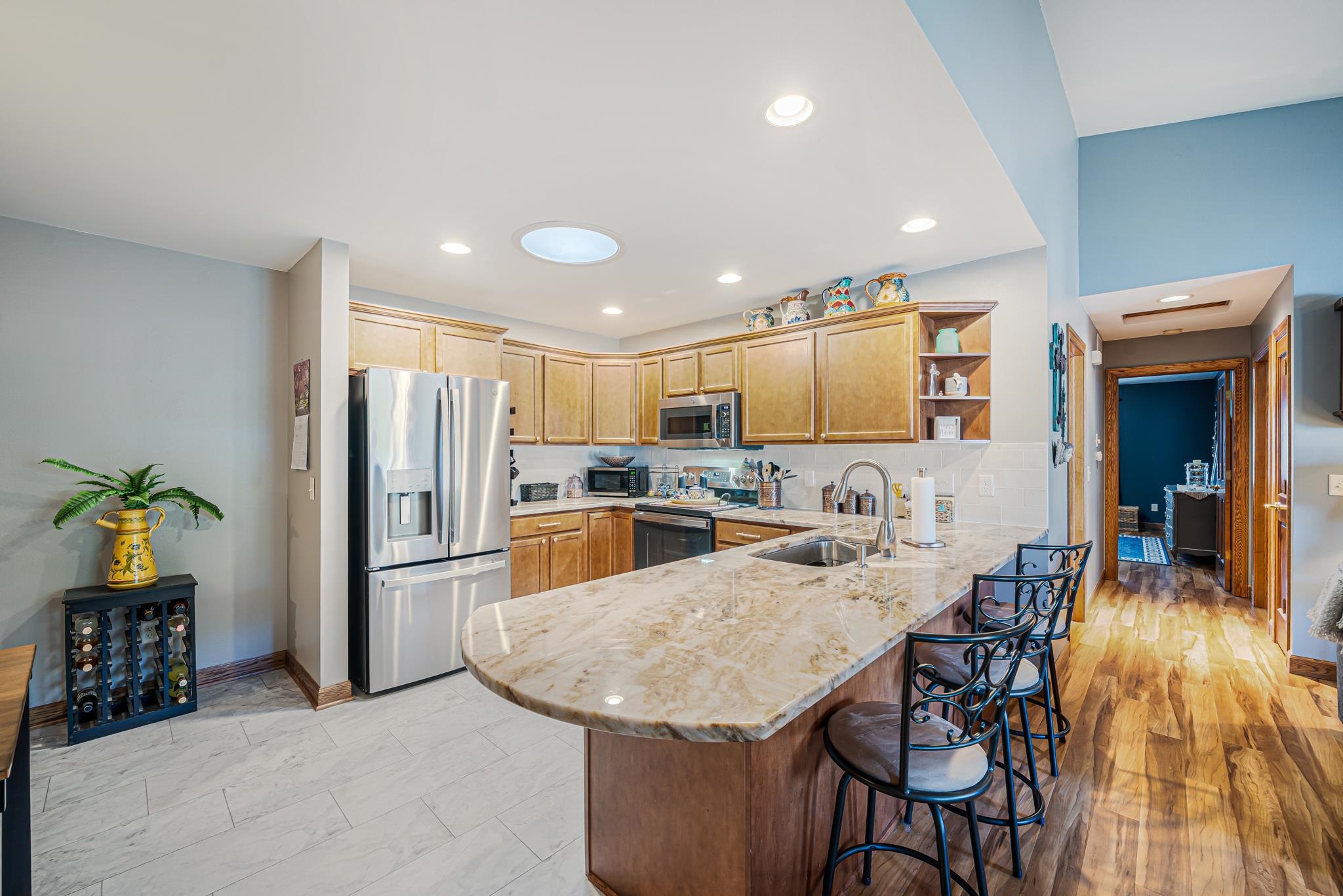 200 PRAIRIE VIEW Court
