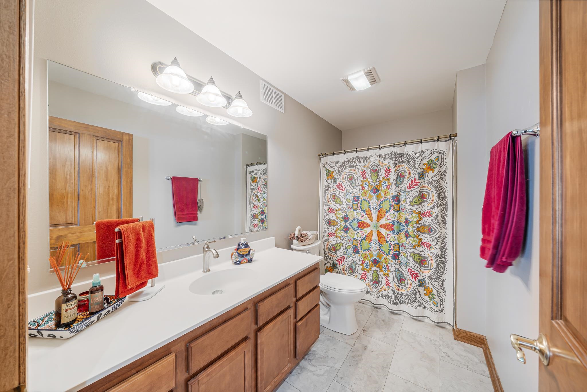 200 PRAIRIE VIEW Court